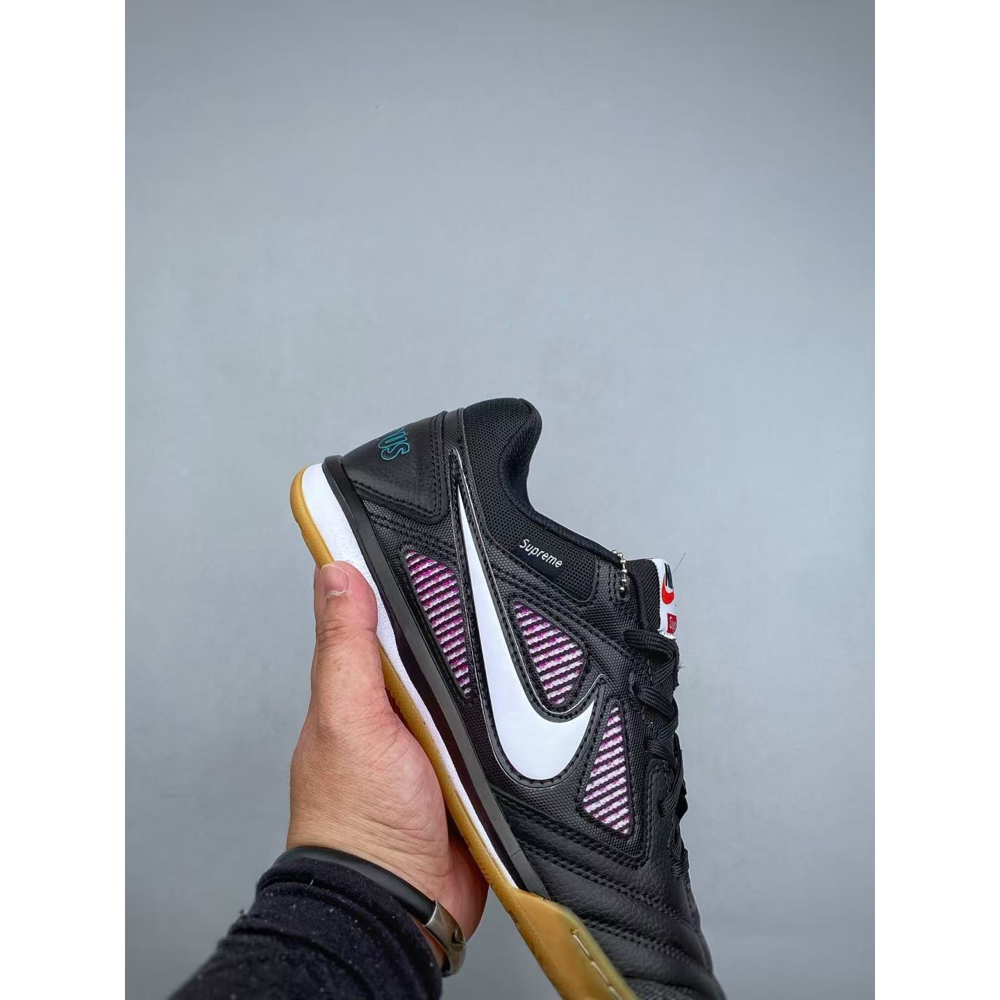 <p>NIKE GATO 低帮生活休闲鞋(紫色)</p>