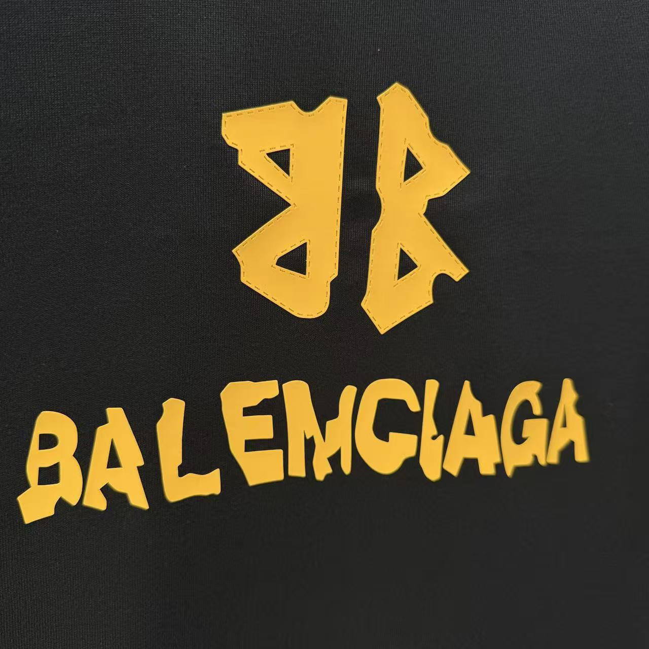 <p>Balenciaga 短袖T恤(黑)</p>