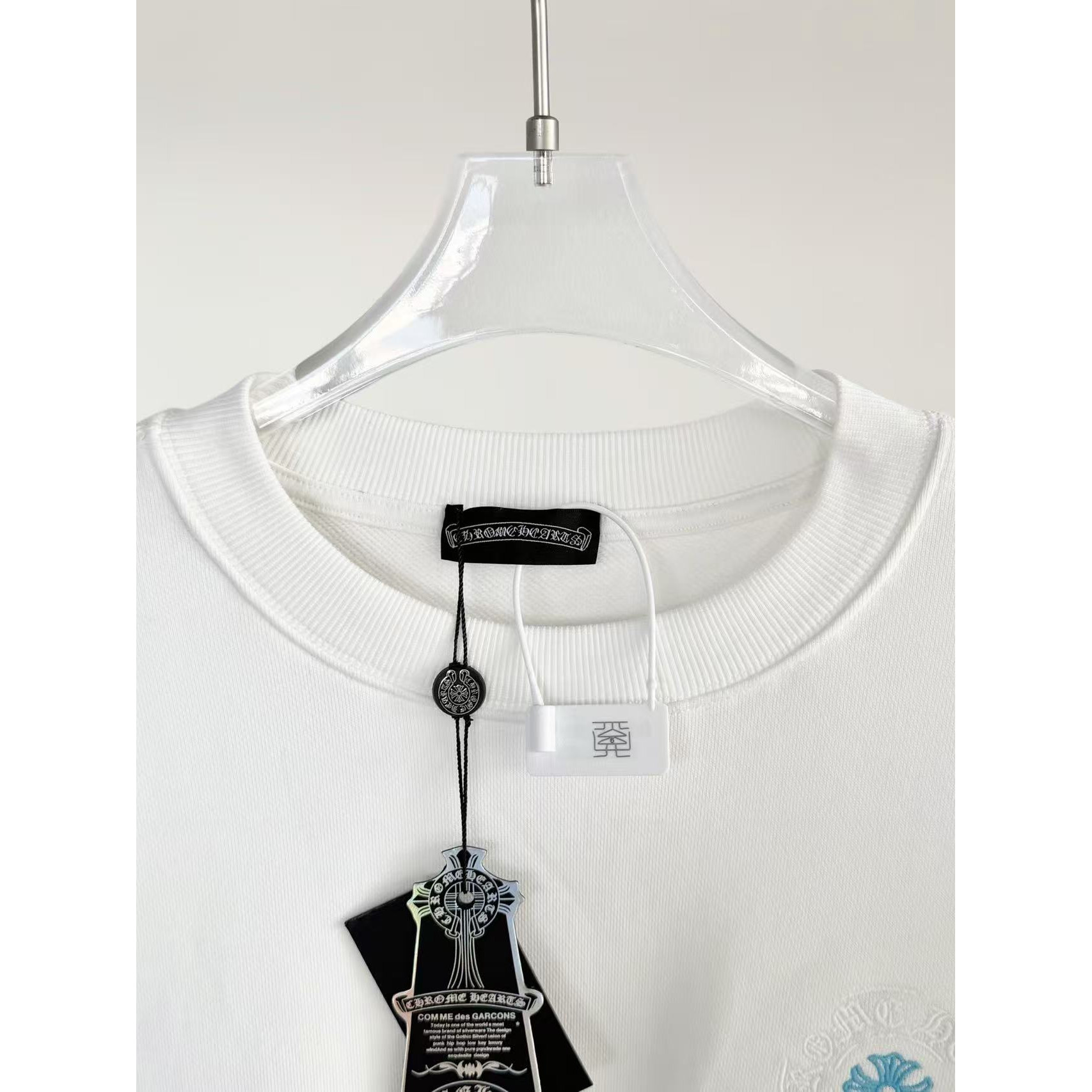 <p>CHROME HEARTS&nbsp;圆领卫衣(白)</p>