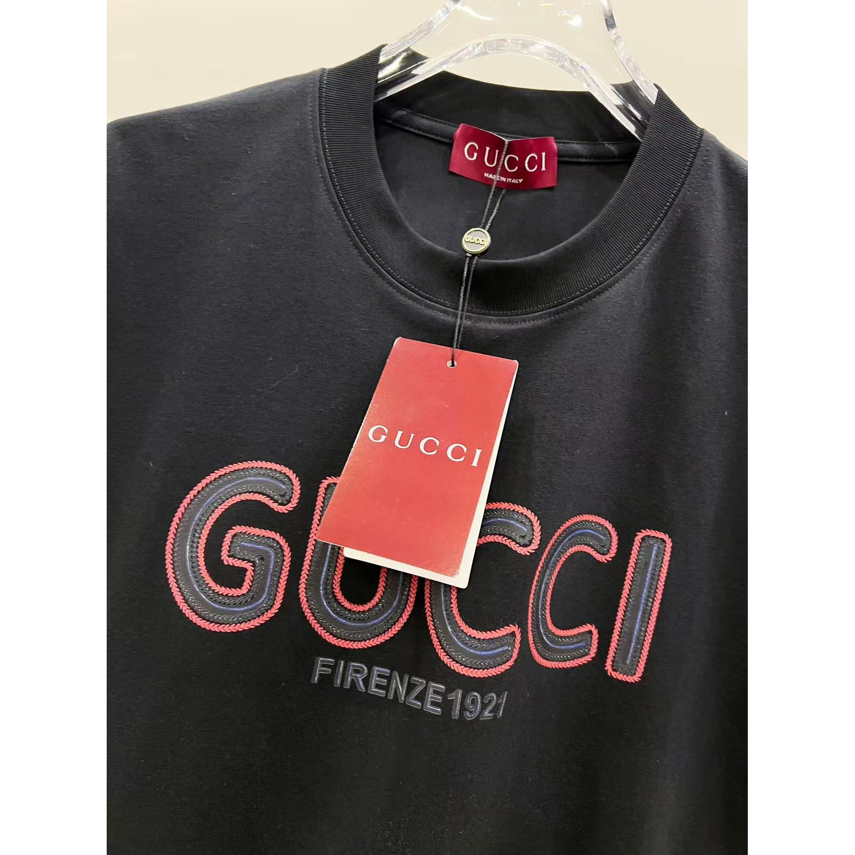 <p>GUCCI&nbsp;短袖圆领T恤(黑)</p>