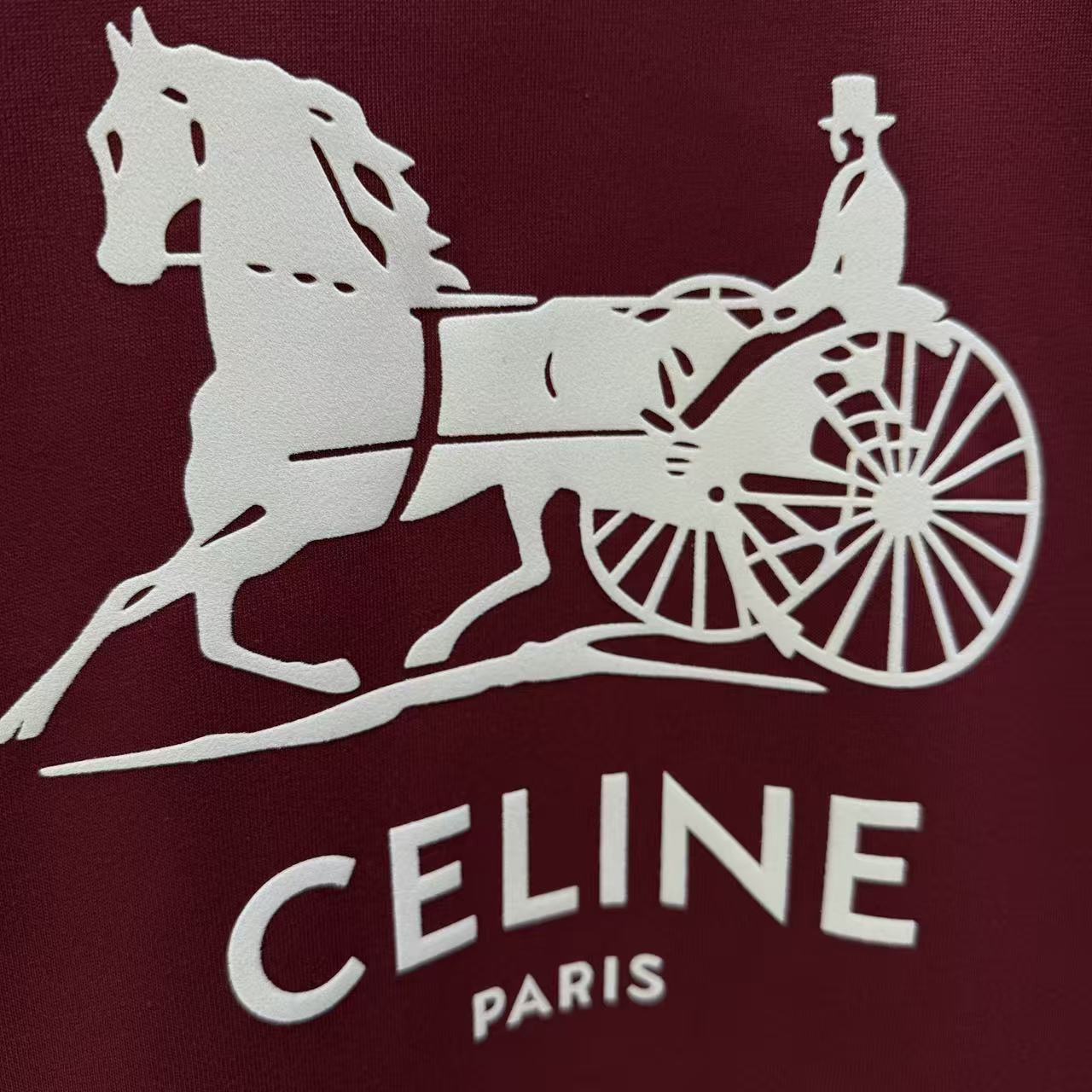 <p>CELINE 短袖T恤(深紅)</p>