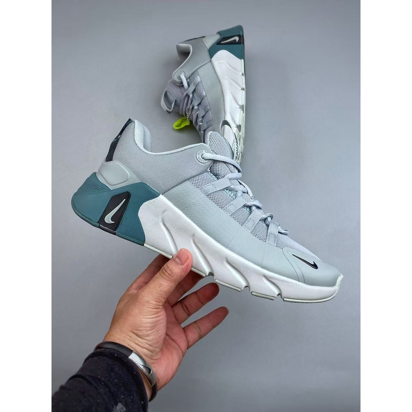 <p>Nike Free Metcon 7 训练鞋</p>