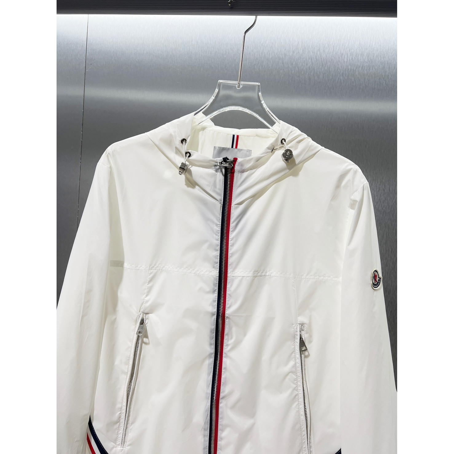 <p>MONCLER 夹克外套(白)</p>