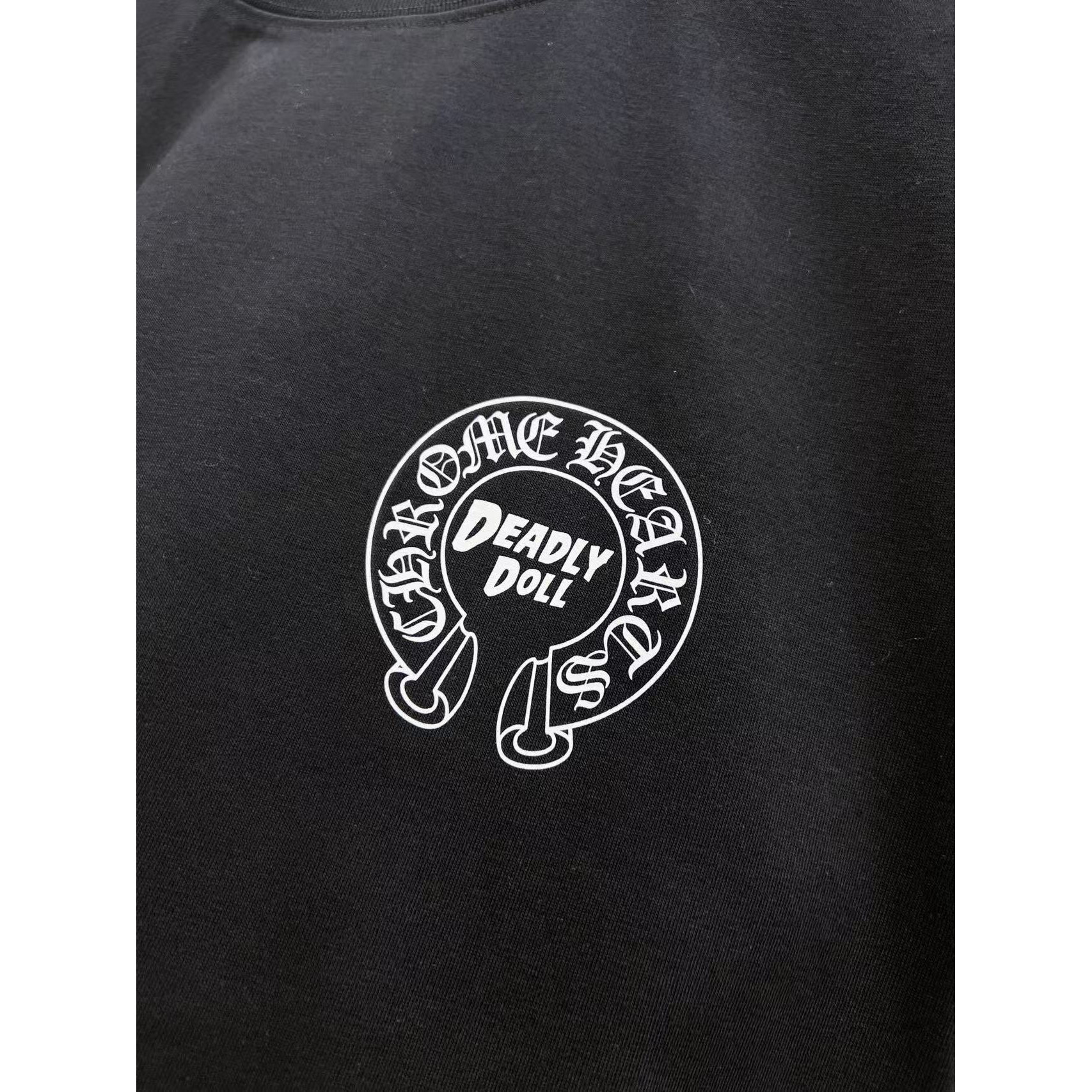 <p>CHROME HEARTS &amp; Deadly Doll 联名短袖(黑)</p>