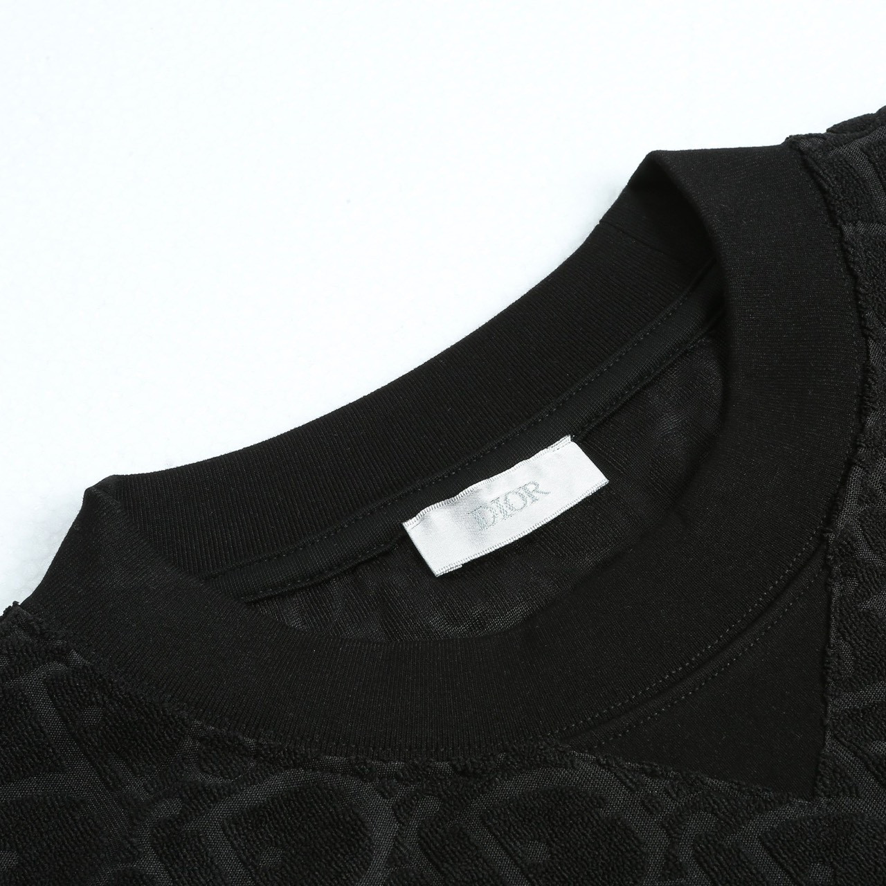<p>DIOR 毛巾绣花logo 短袖T恤(黑)</p>
