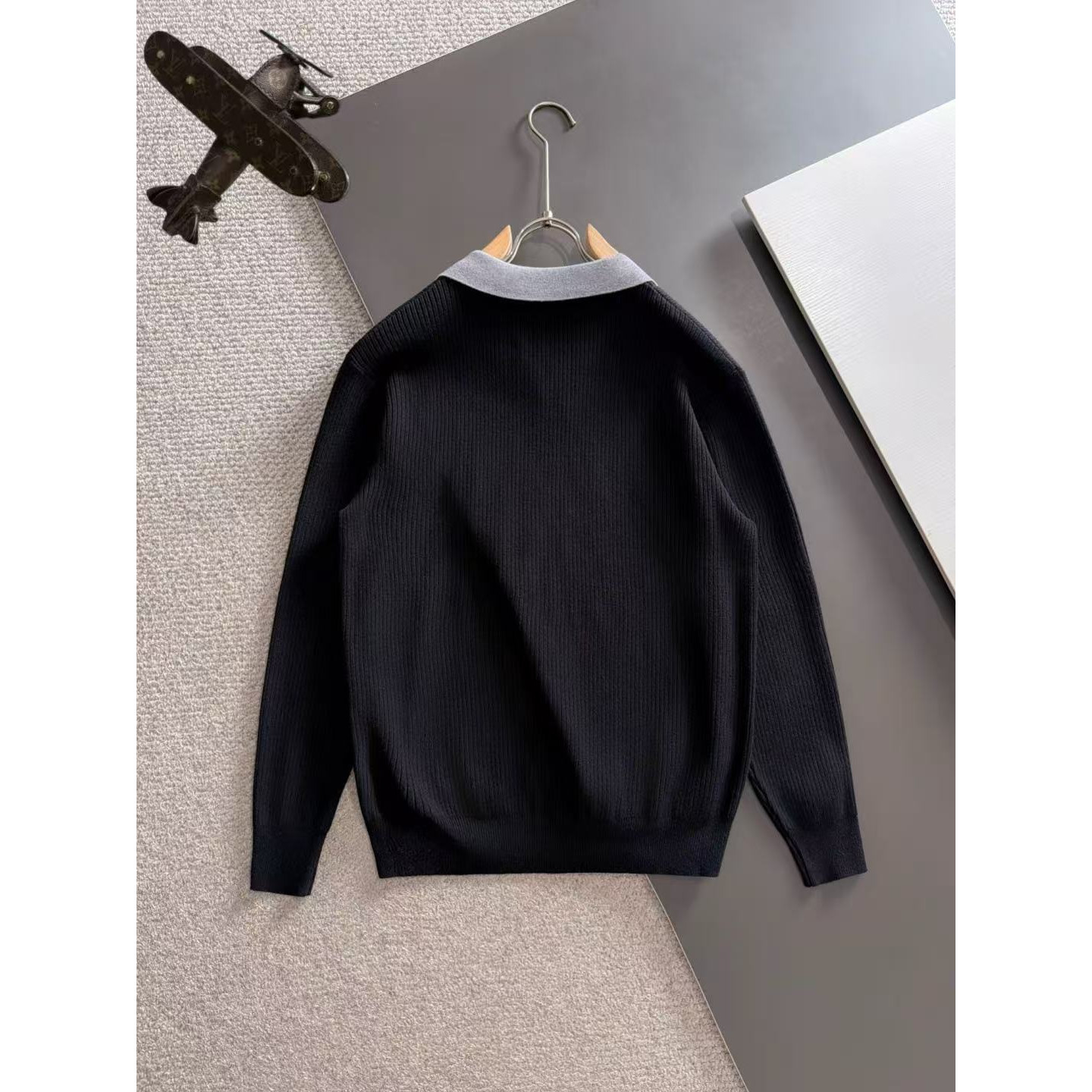 <p>GUCCI 秋冬官网最新毛衣(黑)</p>