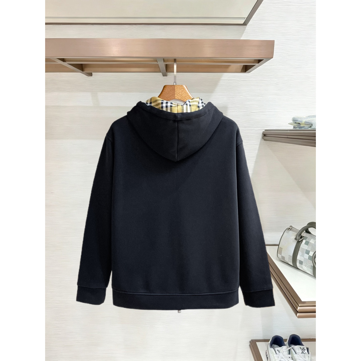 <p>BURBERRY 精品外套(黑)</p>