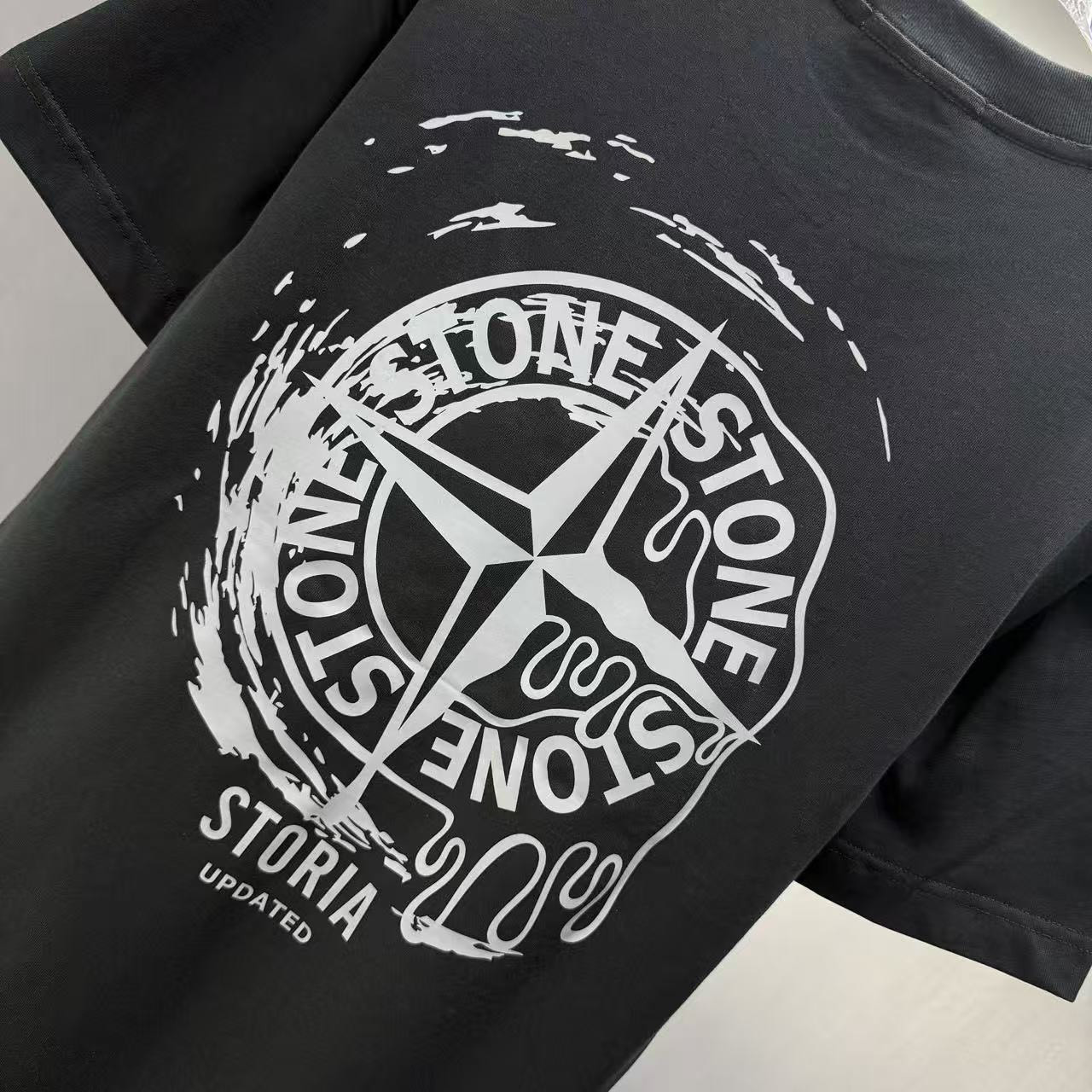 <p>Stone Island 短袖T恤(黑)</p>