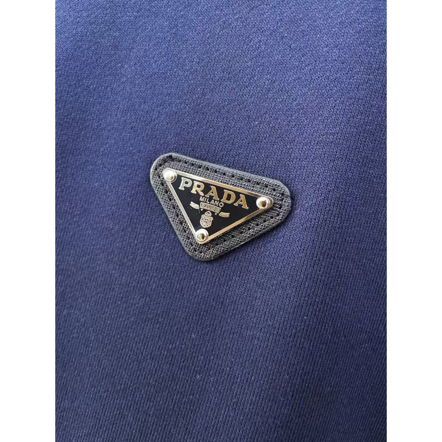 <p>PRADA 圆领卫衣(藍)</p>
