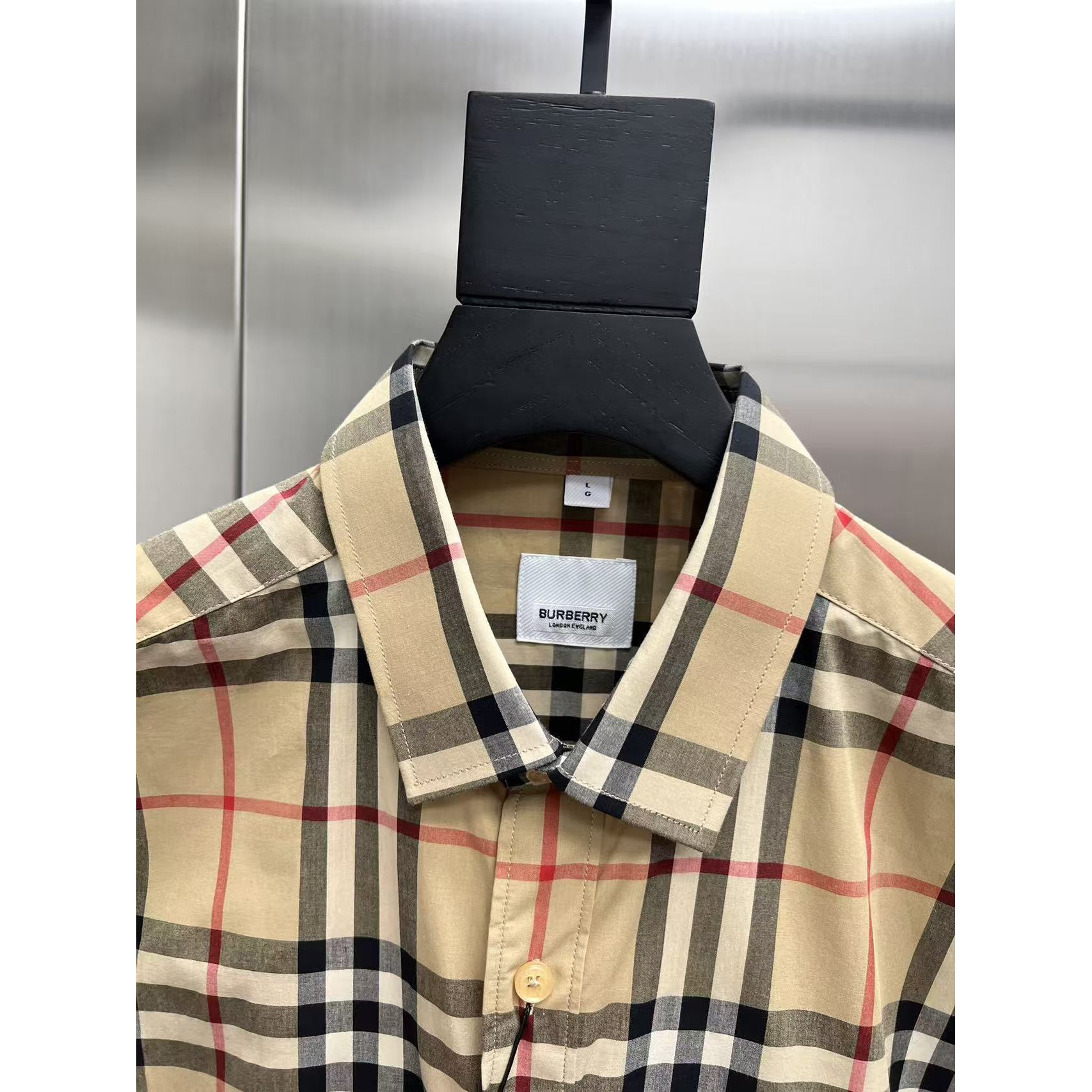 <p>Burberry 长袖衬衫(783233)</p>