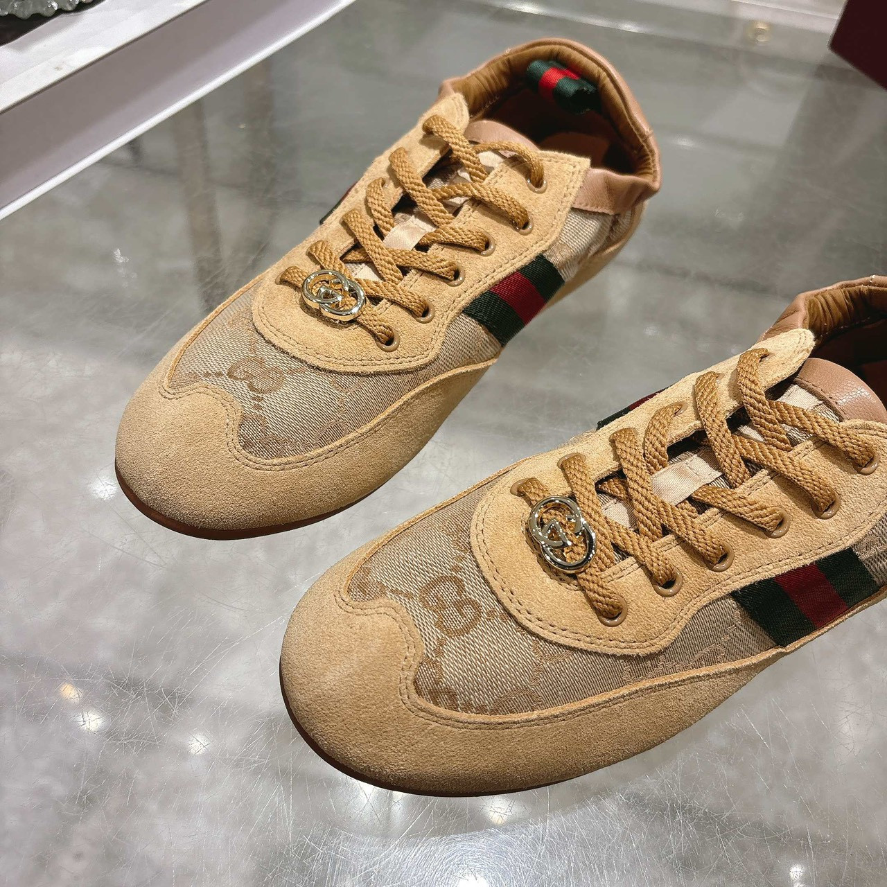 <p>GUCCI 橡筋鞋(杏)</p>