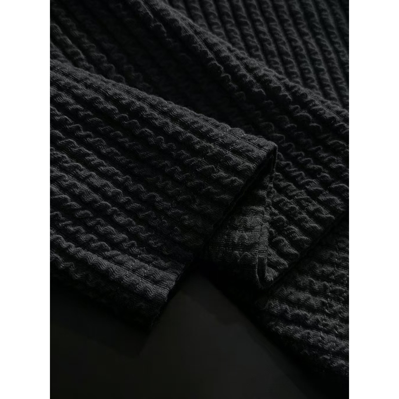 <p>Loewe 高品质男士卫衣(黑)</p>