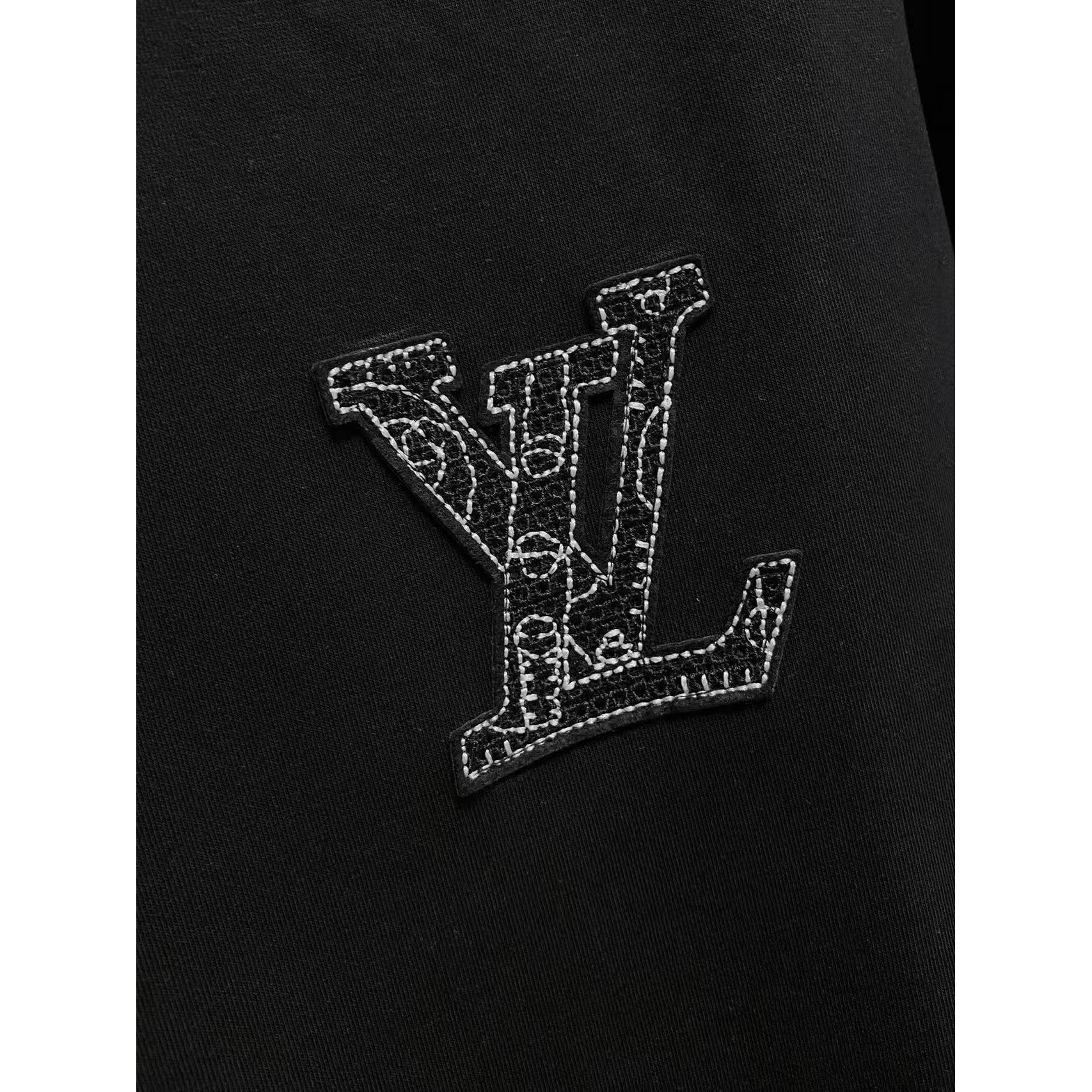 <p>LV 太空棉卫衣(黑)</p>