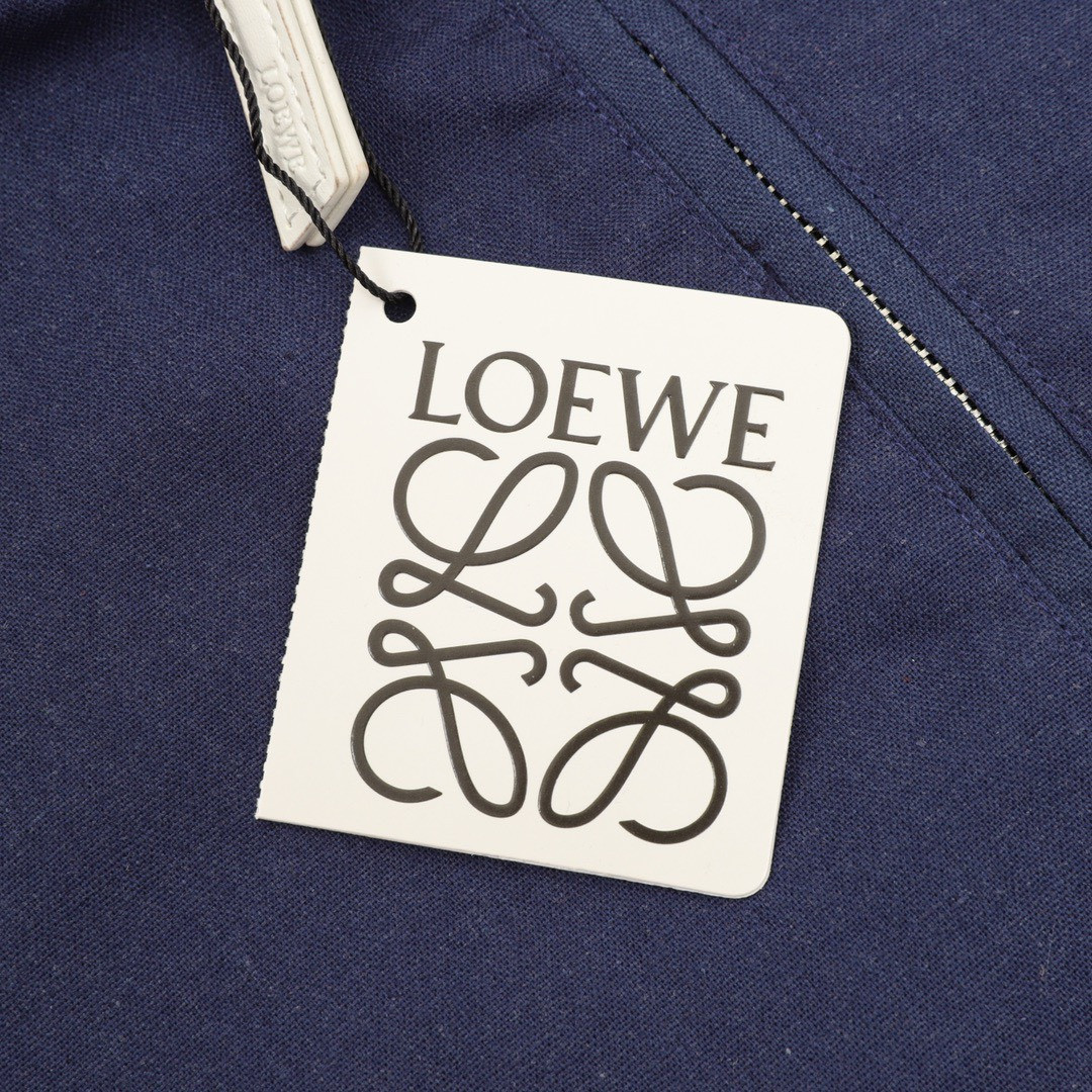 <p>LOEWE 经典LOGO刺绣夹克外套(藍)</p>