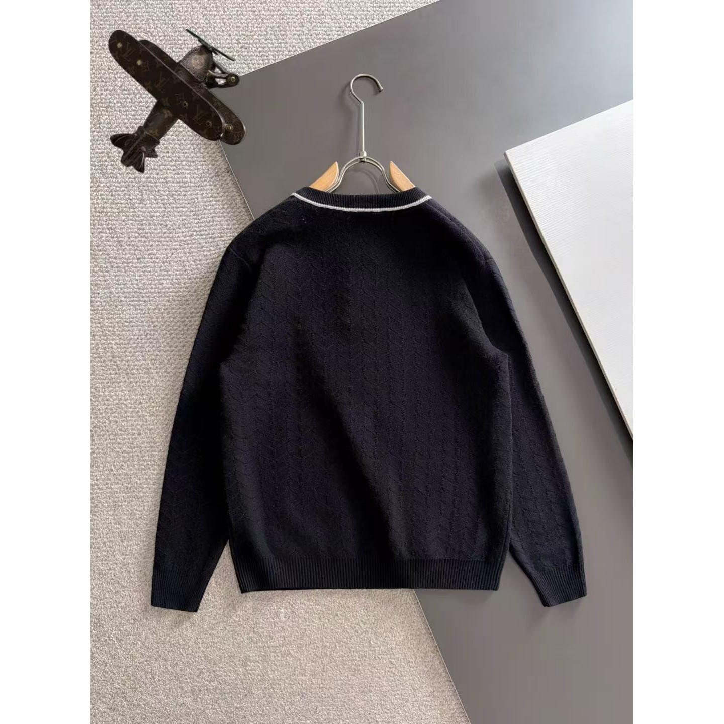 <p>MONCLER 秋冬官网最新毛衣(黑)</p>