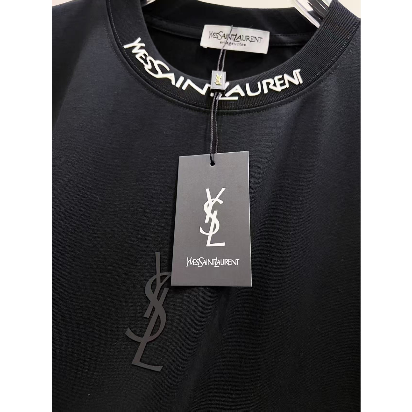 <p>YSL logo图案短袖(黑)</p>