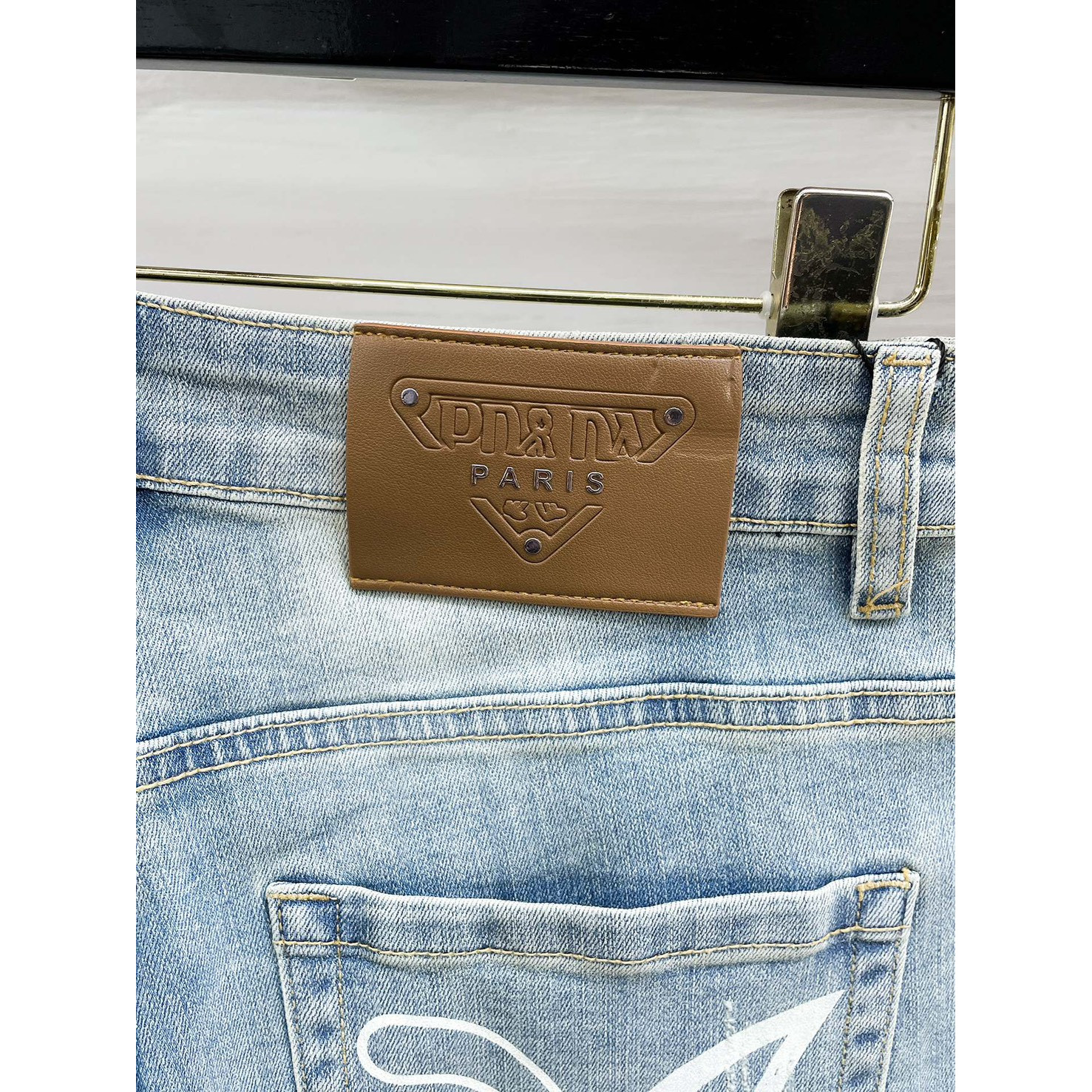 <p>PRADA 高品质牛仔裤(淺藍)</p>