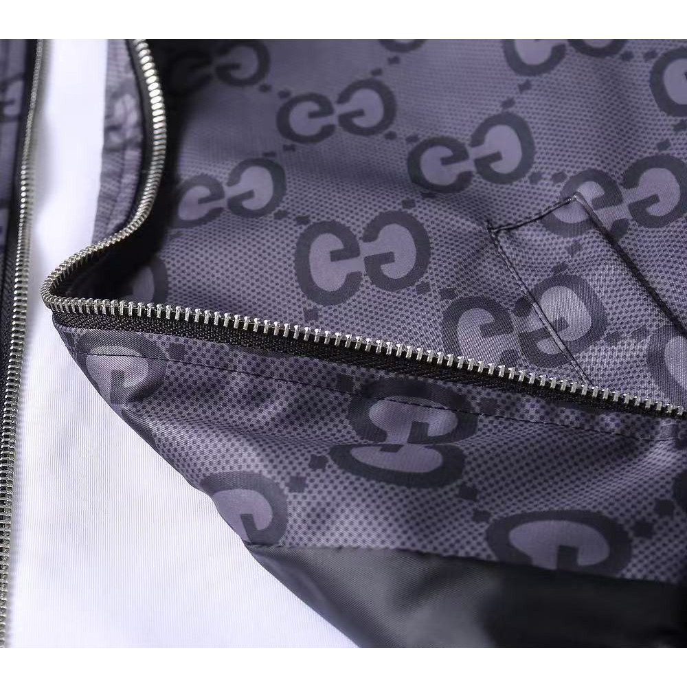 <p>GUCCI 男士夹克外套(深紫)</p>
