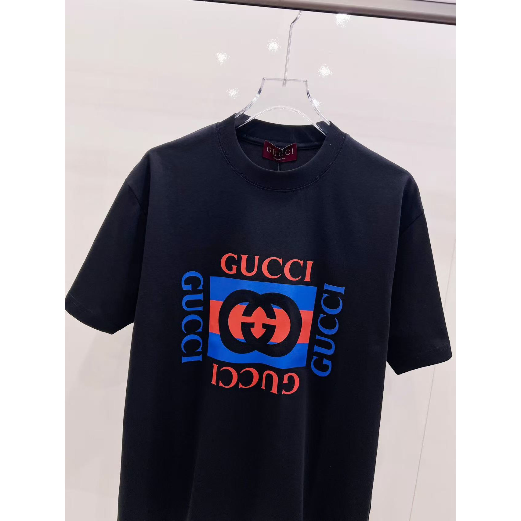 <p>GUCCI 短袖圆领T恤(黑)</p>