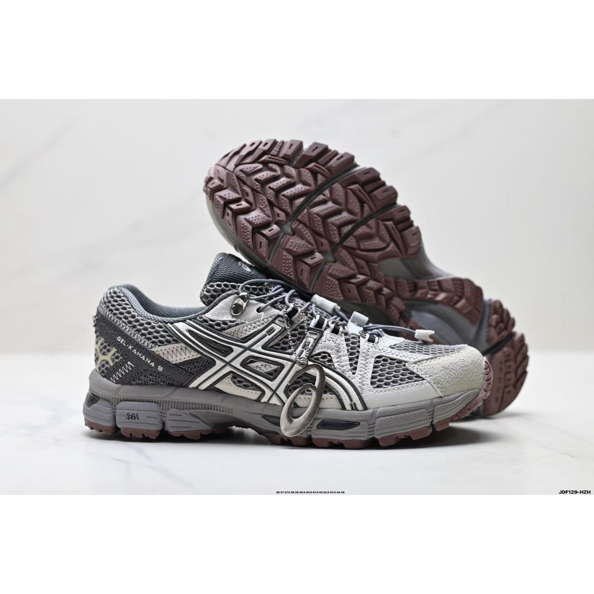 <p>Asics Gel-Kahana 8 FL&nbsp; 经典户外跑鞋(灰)</p>