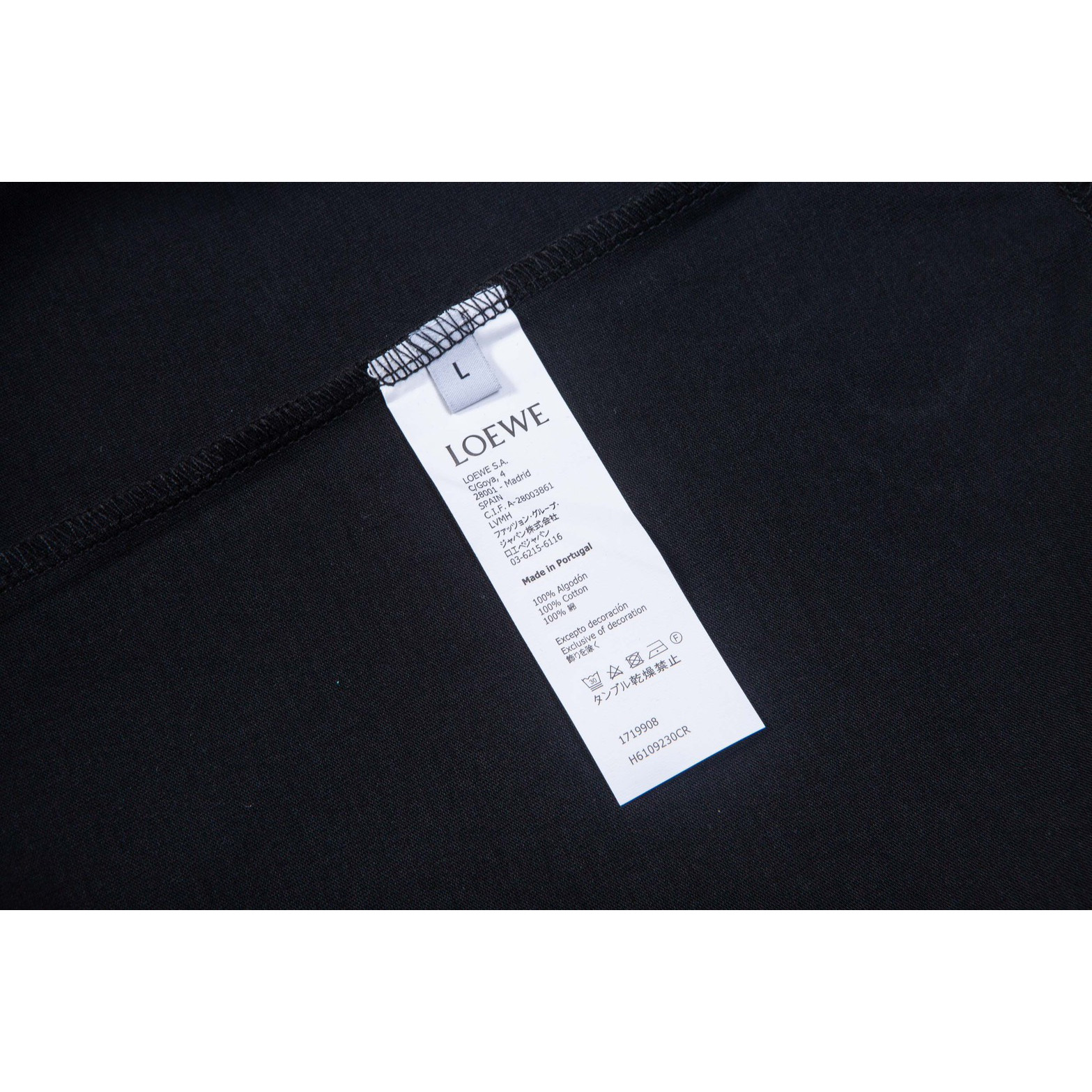 <p>LOEWE &nbsp;logo绣花短袖T恤(黑)</p>