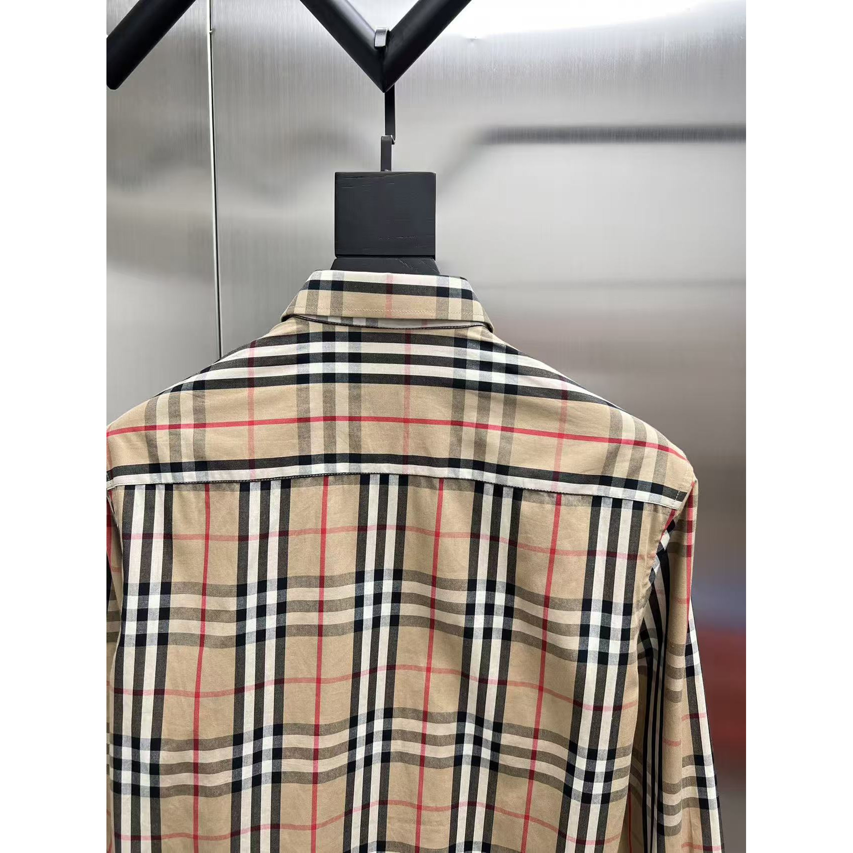 <p>Burberry 长袖衬衫(783236)</p>