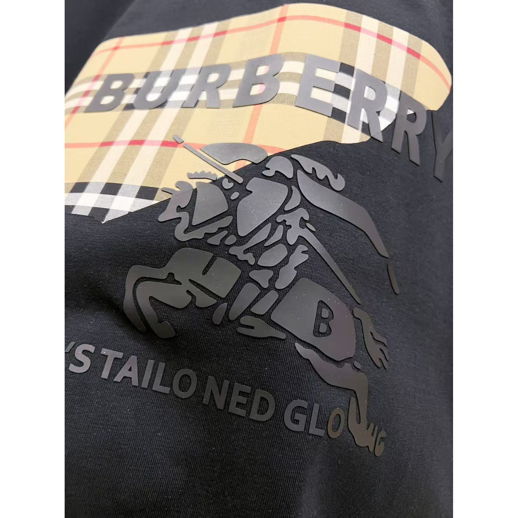 <p>BURBERRY 短袖圆领T恤(黑)</p>