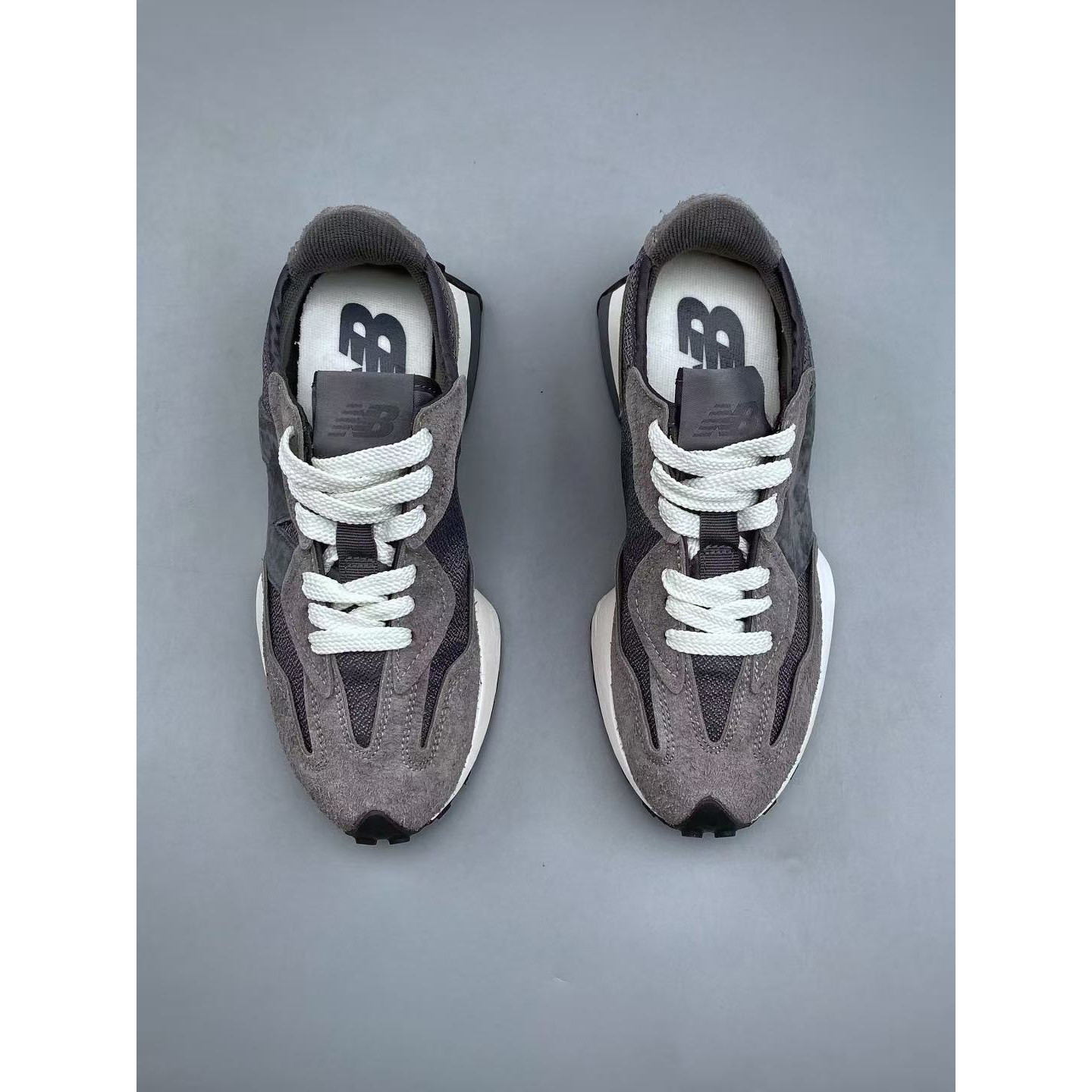 <p>New Balance MS327 复古休闲运动慢跑鞋(灰)</p>
