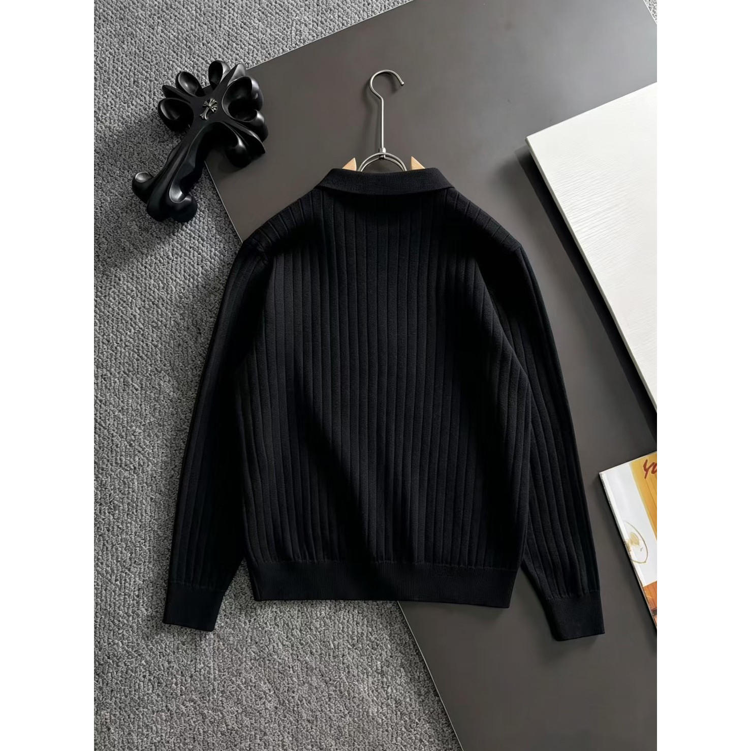 <p>BURBERRY&nbsp;&nbsp;高品质男士毛衣(黑)</p>