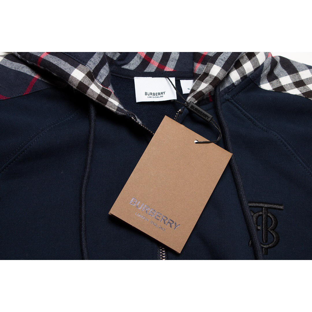 <p>Burberry B字母logo绣花连帽开衫卫衣(藏蓝)</p>