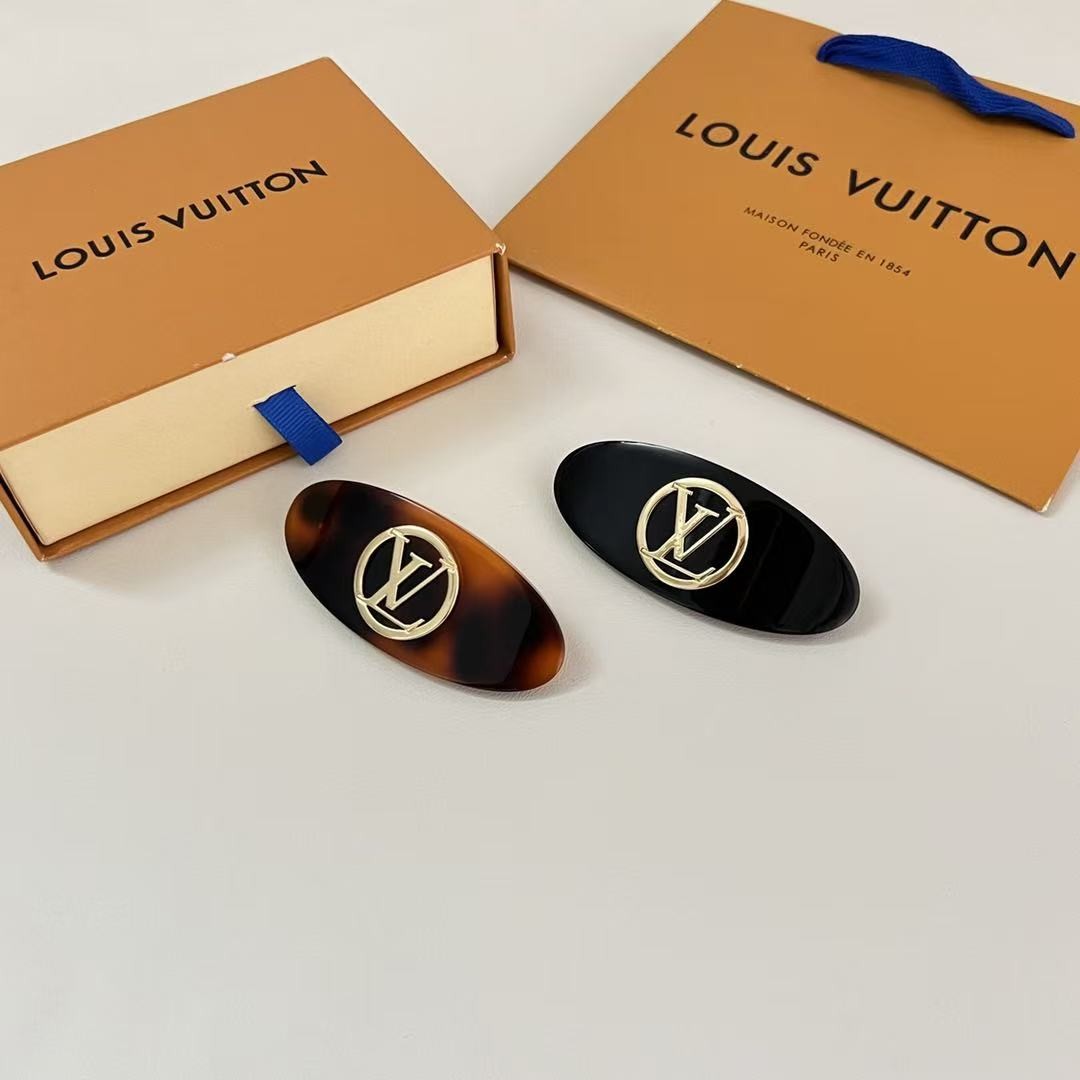<p>LV 发夹</p>