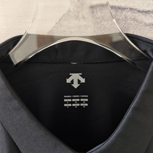 <p>DESCENTE 短袖POLO衫</p>