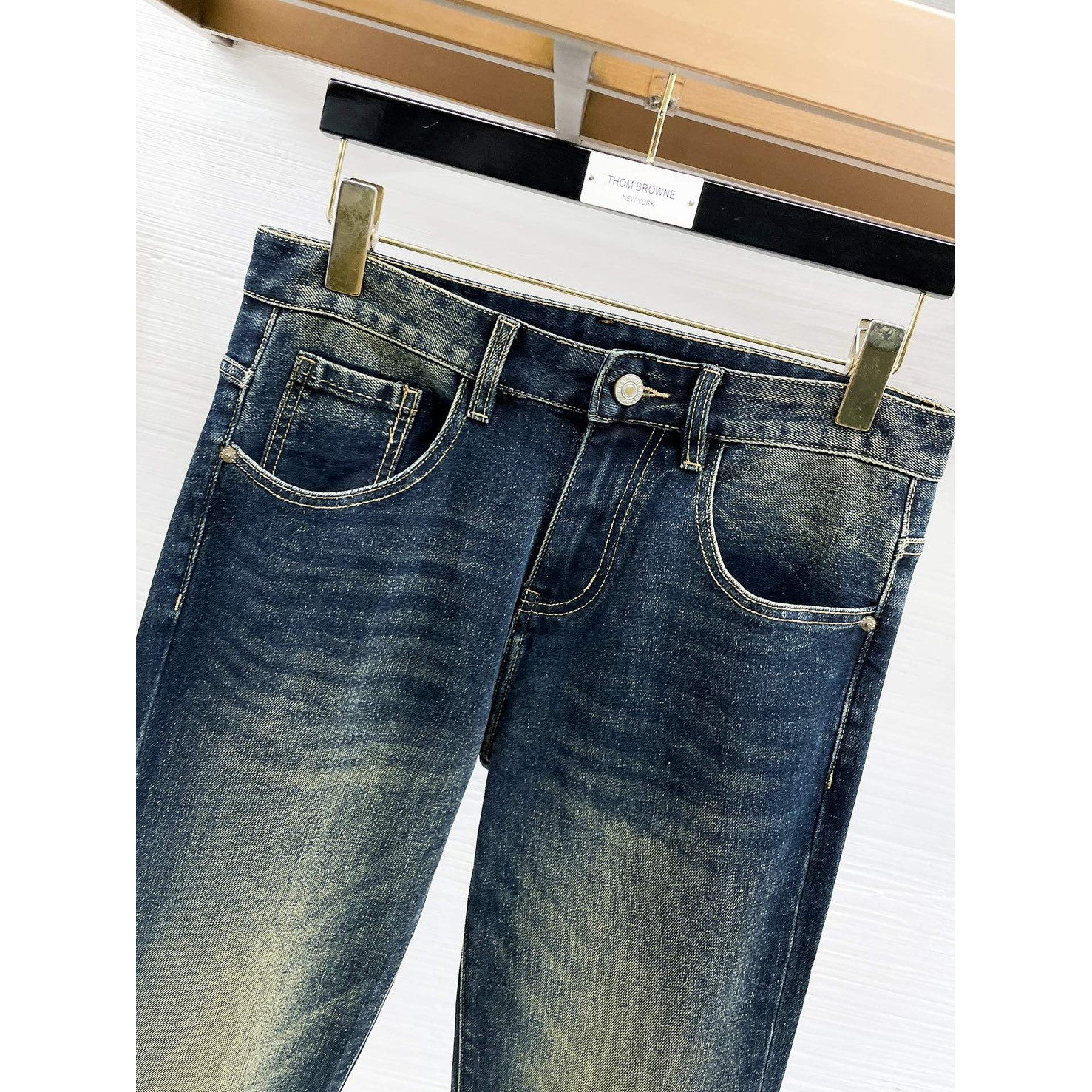 <p>Ermenegildo Zegna&nbsp;高品质牛仔裤</p>