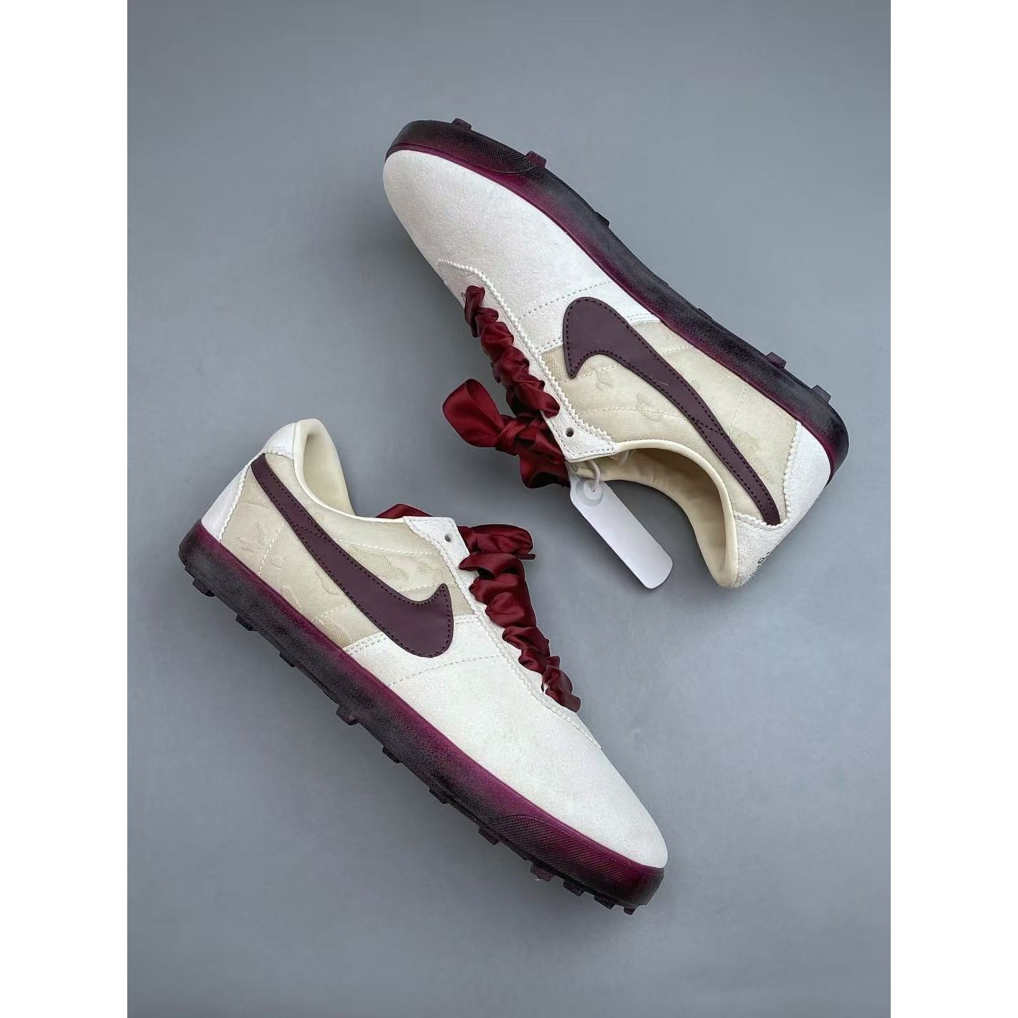 <p>NIKE ASTROGRABBER LTHR 低帮休闲板鞋</p>