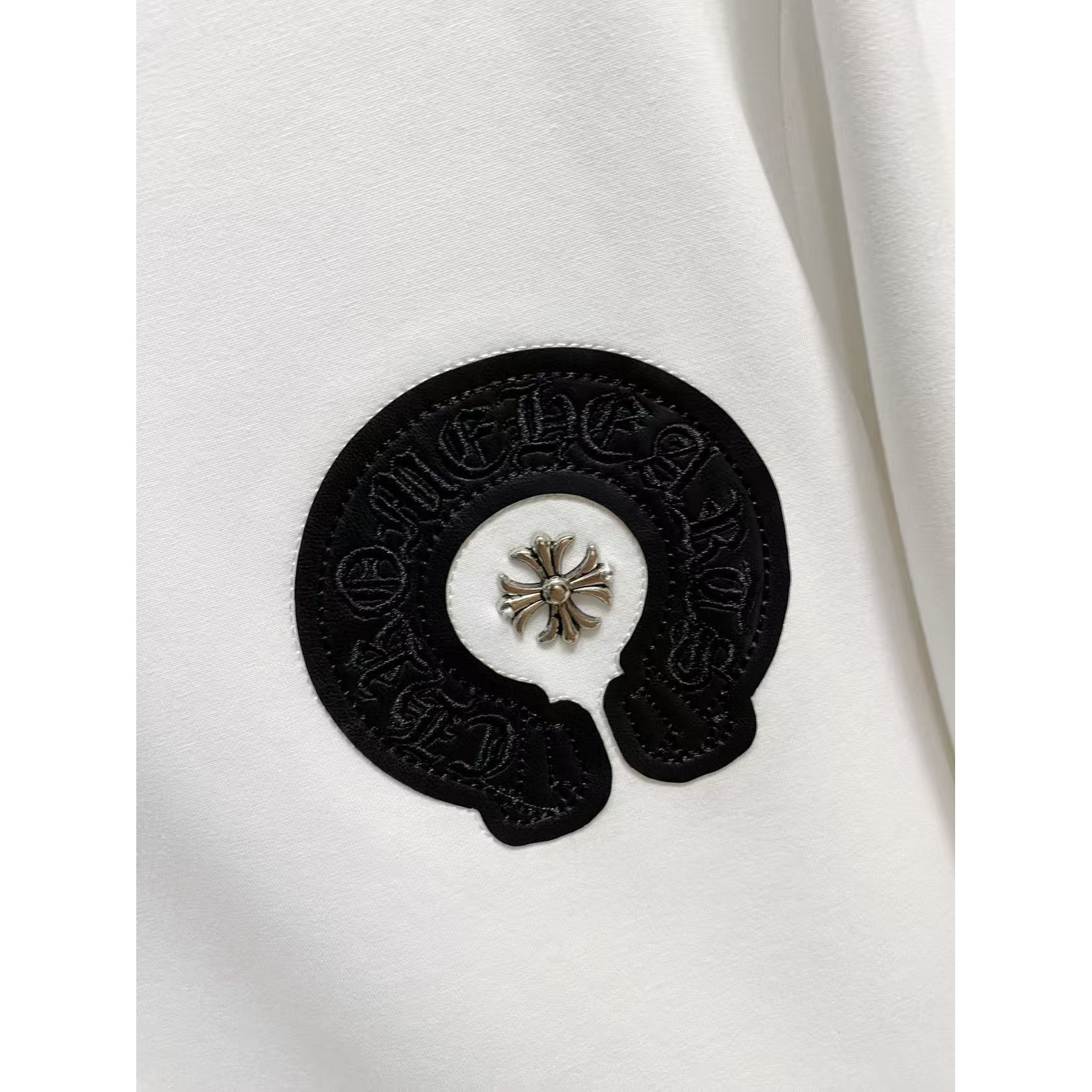 <p>CHROME HEARTS 太空棉卫衣(白)</p>