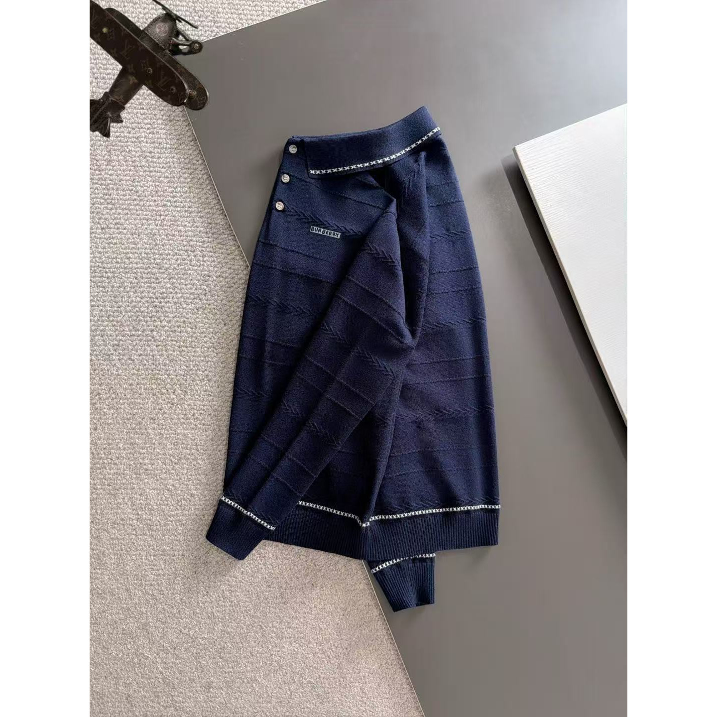 <p>BURBERRY 秋冬官网最新毛衣(藍)</p>