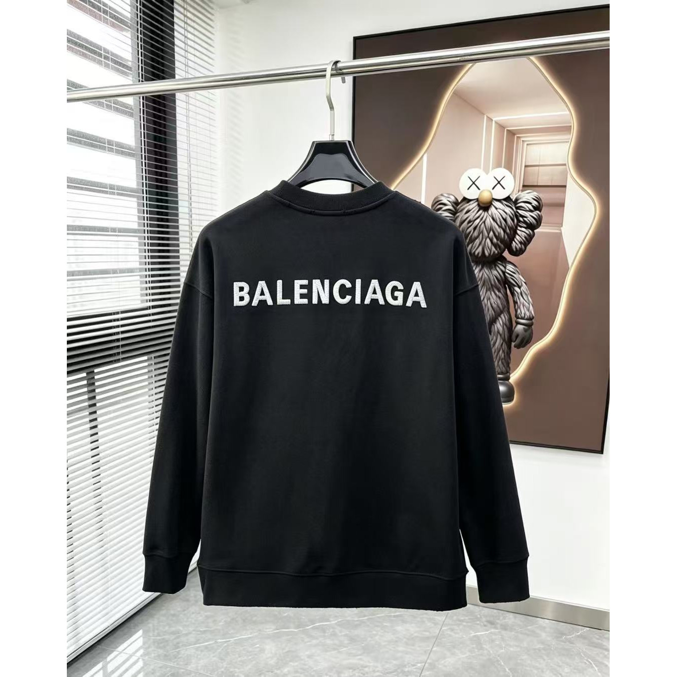 <p>Balenciaga 圓領長袖T恤(黑)</p>
