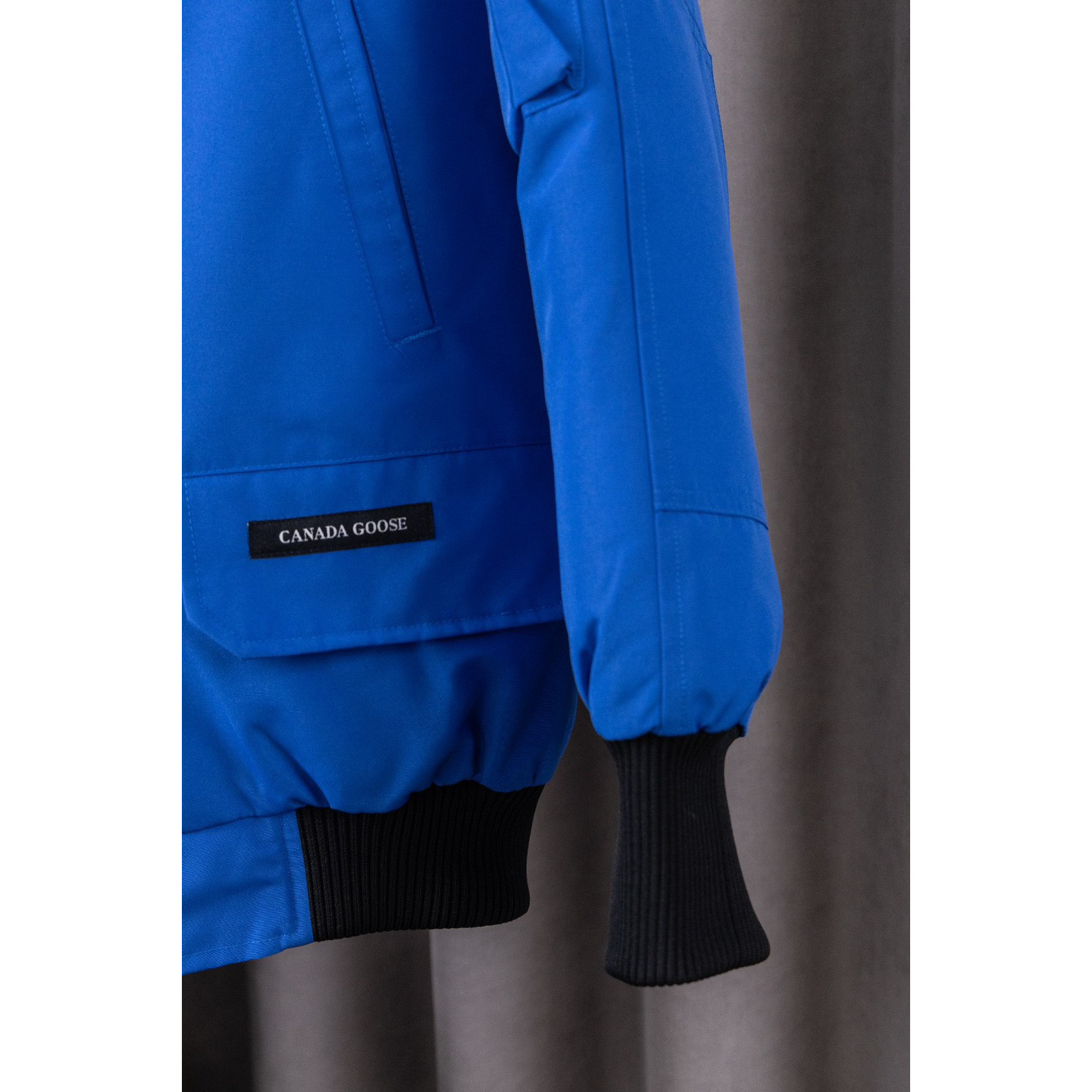 <p>Canada Goose 01款 Chilliwack Bomber 飞行员羽绒服(海军蓝&nbsp;)</p>