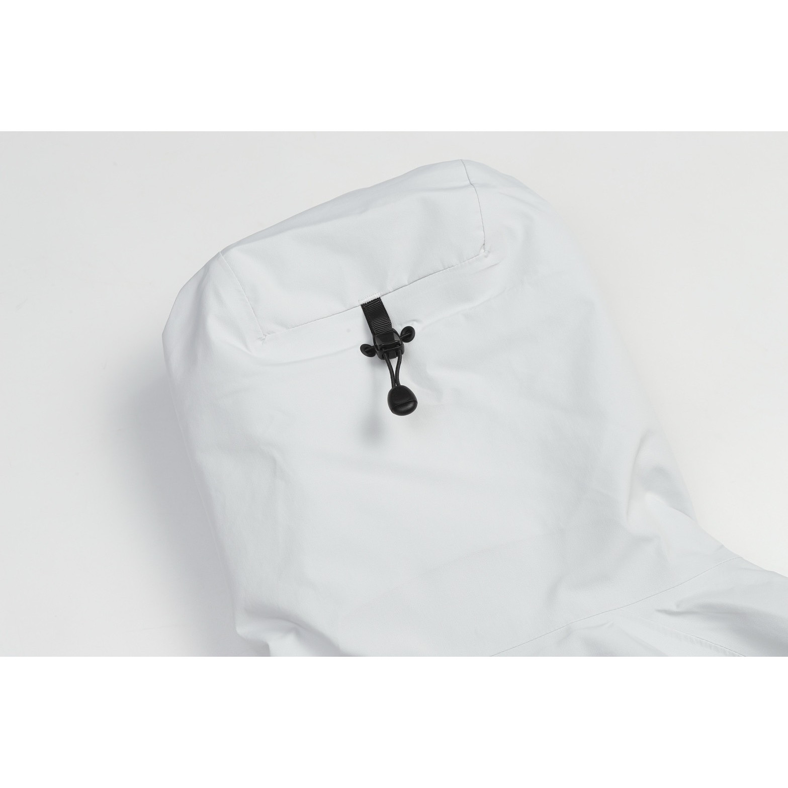 <p>Arc'teryx Bate SL 轻质透气连帽冲锋衣(白)</p>