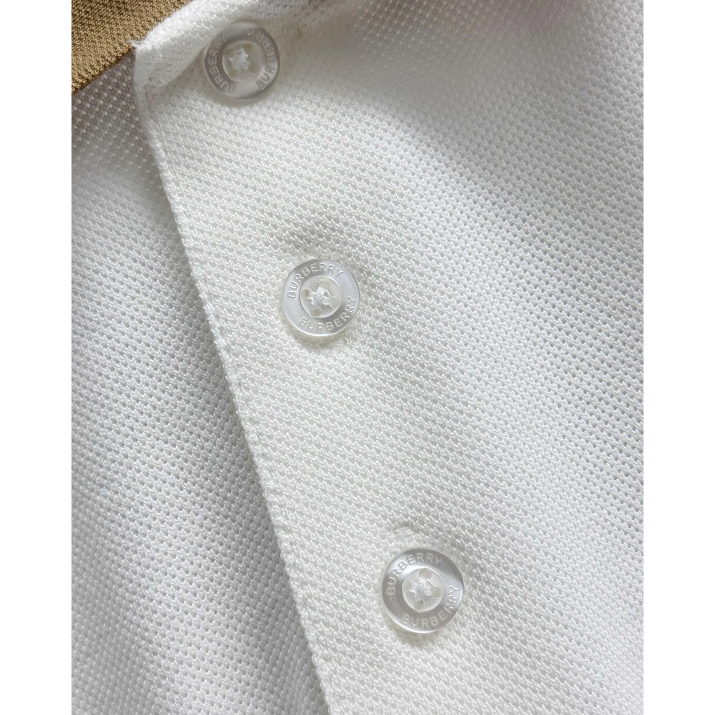 <p>BURBERRY 短袖翻领polo衫(白)</p>