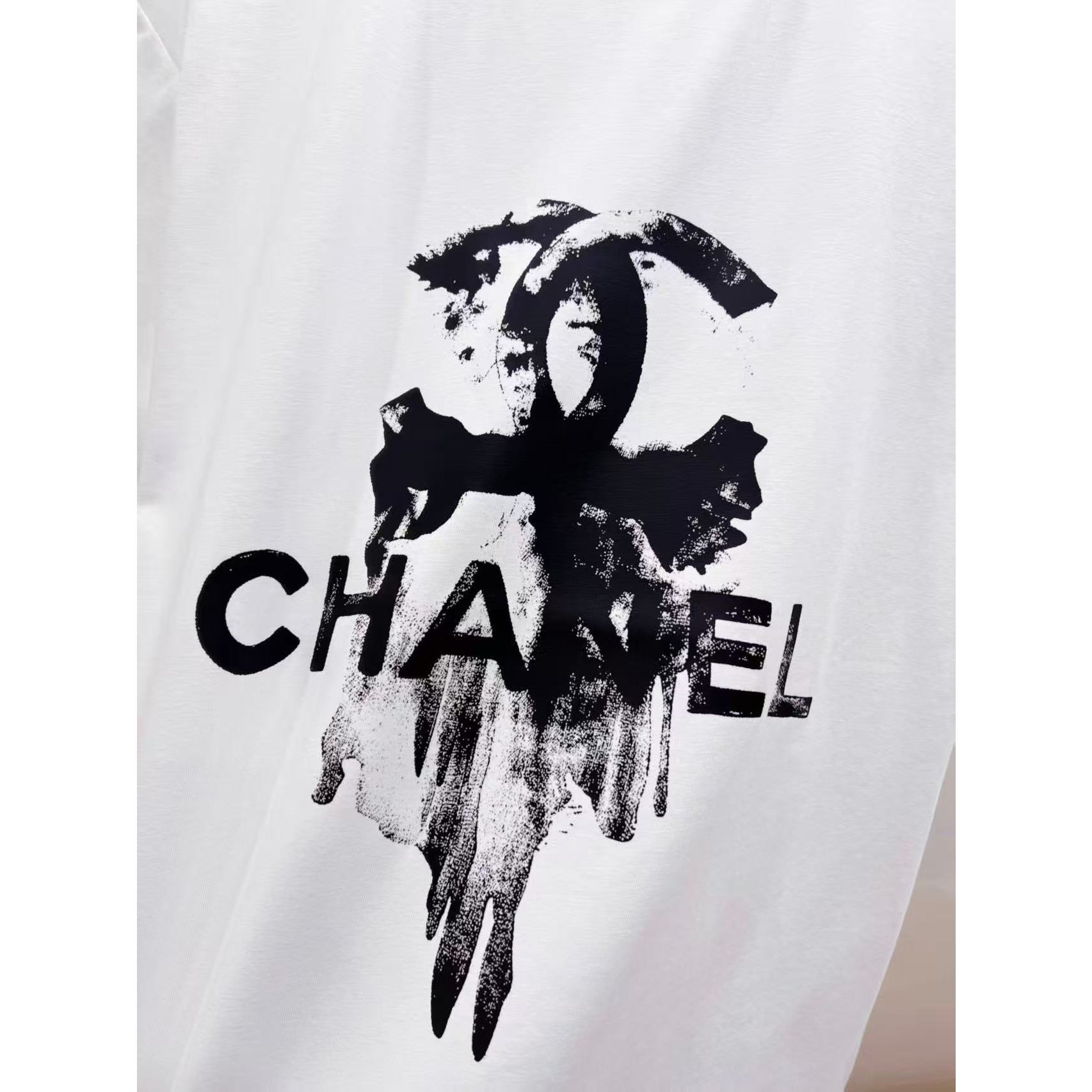 <p>CHANEL 短袖T恤(白)</p>