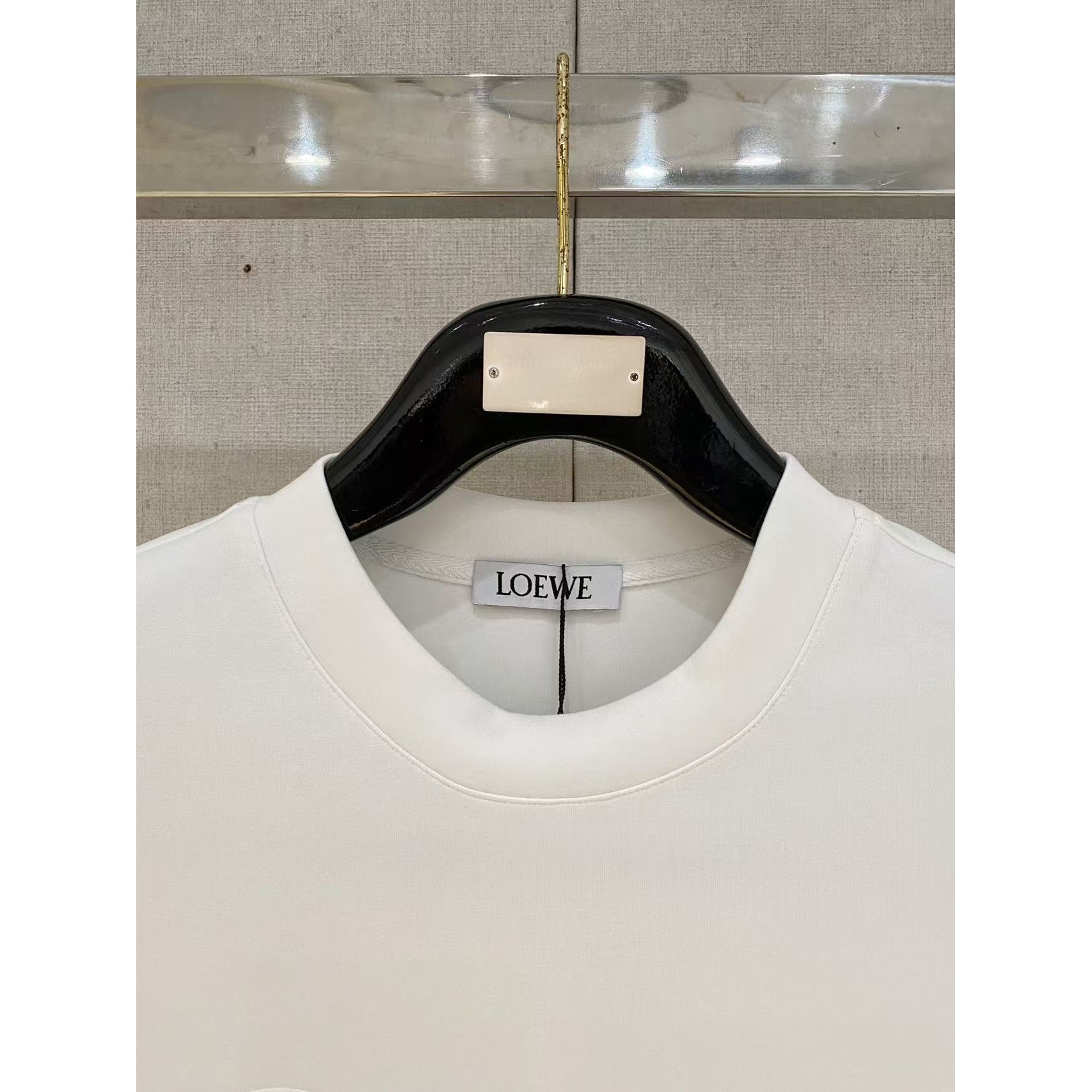 <p>LOEWE 太空棉卫衣(白)</p>
