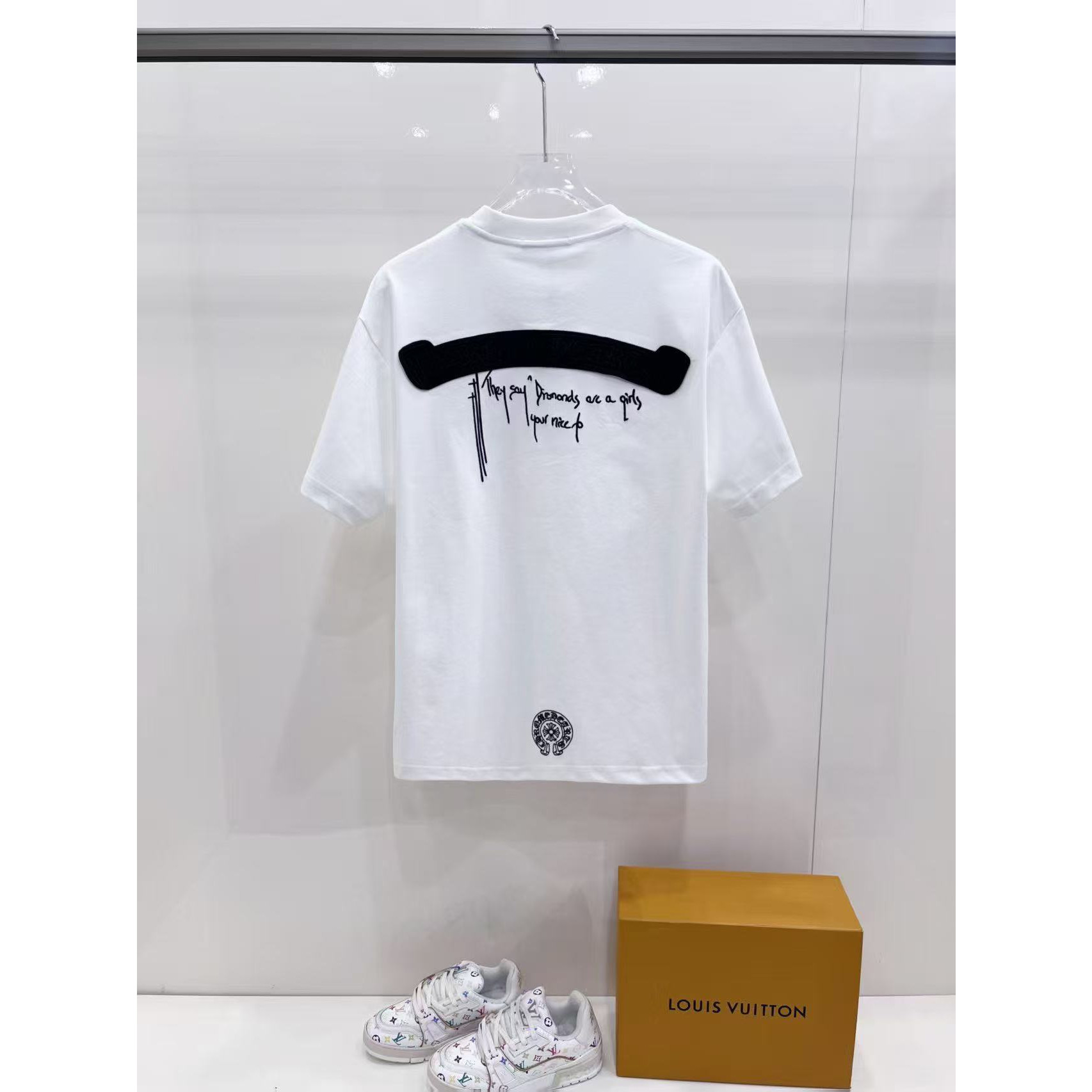 <p>CHROME HEARTS&nbsp;春夏新款T恤(白)</p>