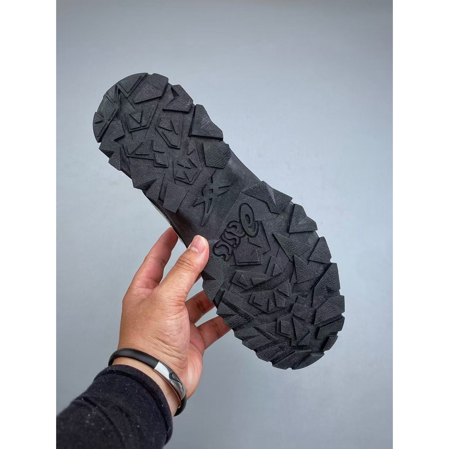 <p>ASICS 休闲透气专业跑鞋&nbsp;</p>