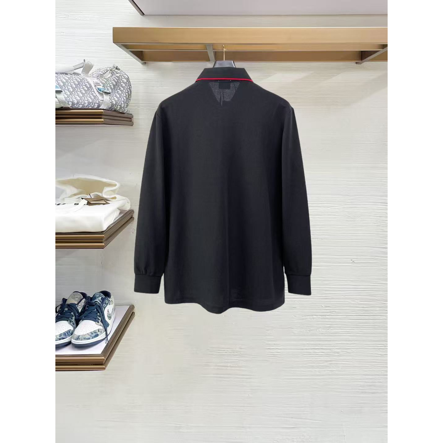 <p>BURBERRY 长袖Polo衫(黑)</p>