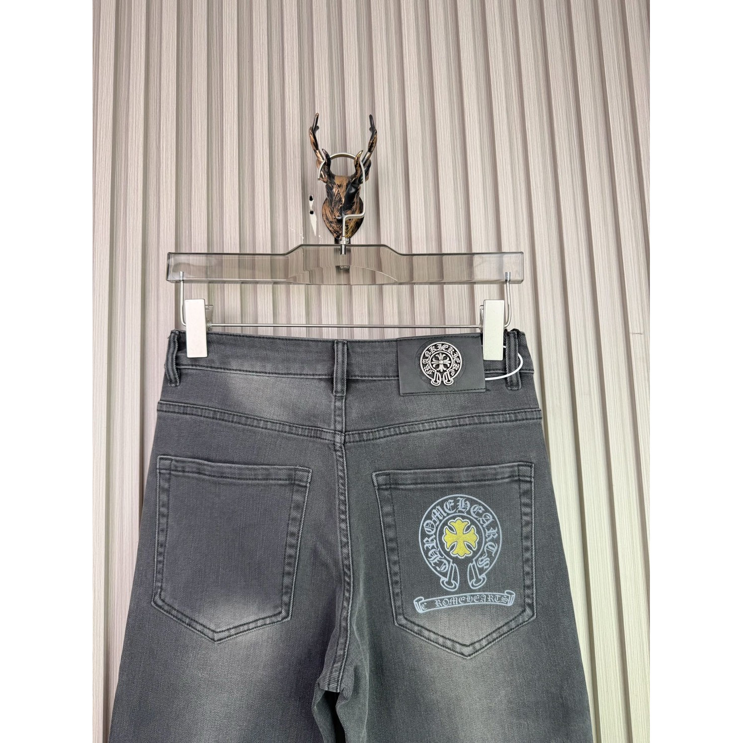 <p>CHROME HEARTS 休閒牛仔褲</p>