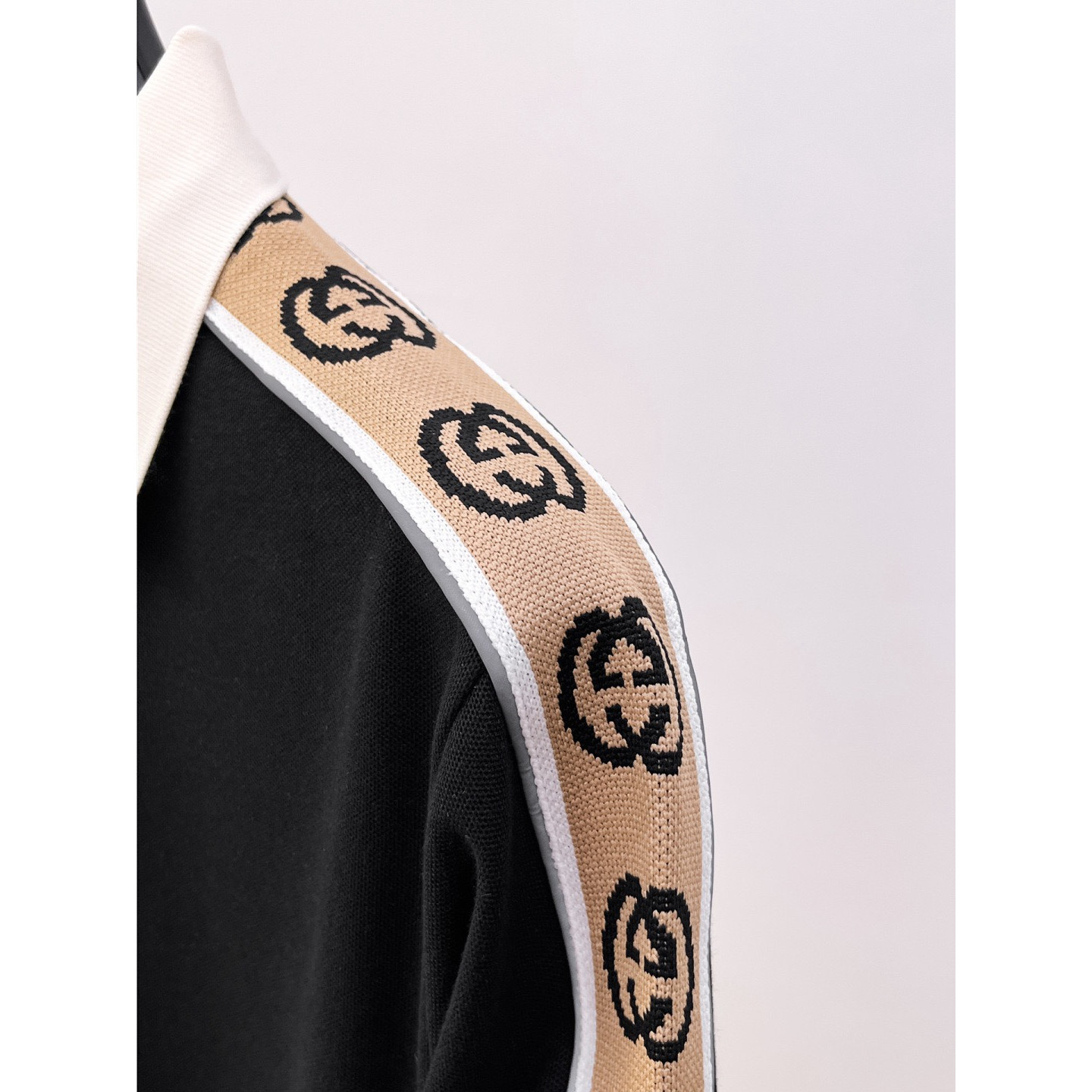 <p>GUCCI Polo衫</p>