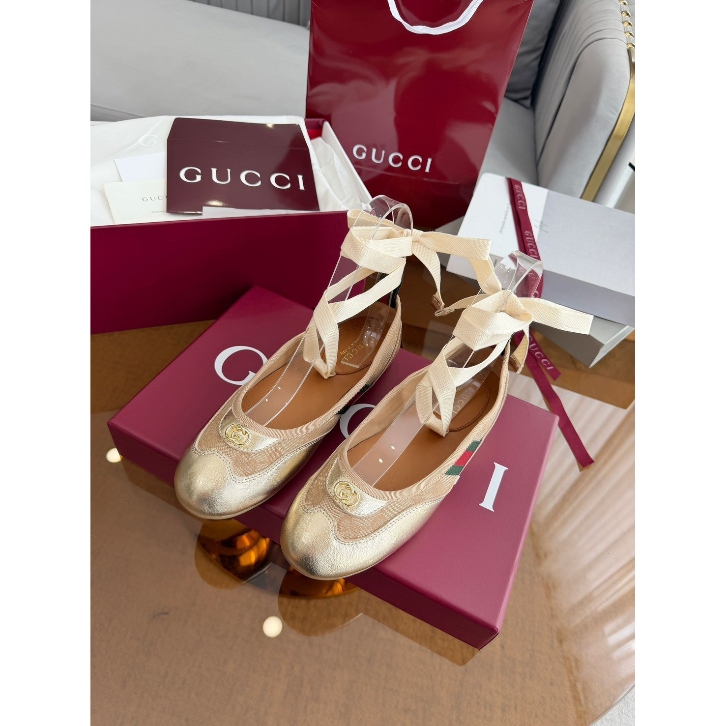 <p>GUCCI 驾车便鞋&amp;舞蹈鞋(金)</p>