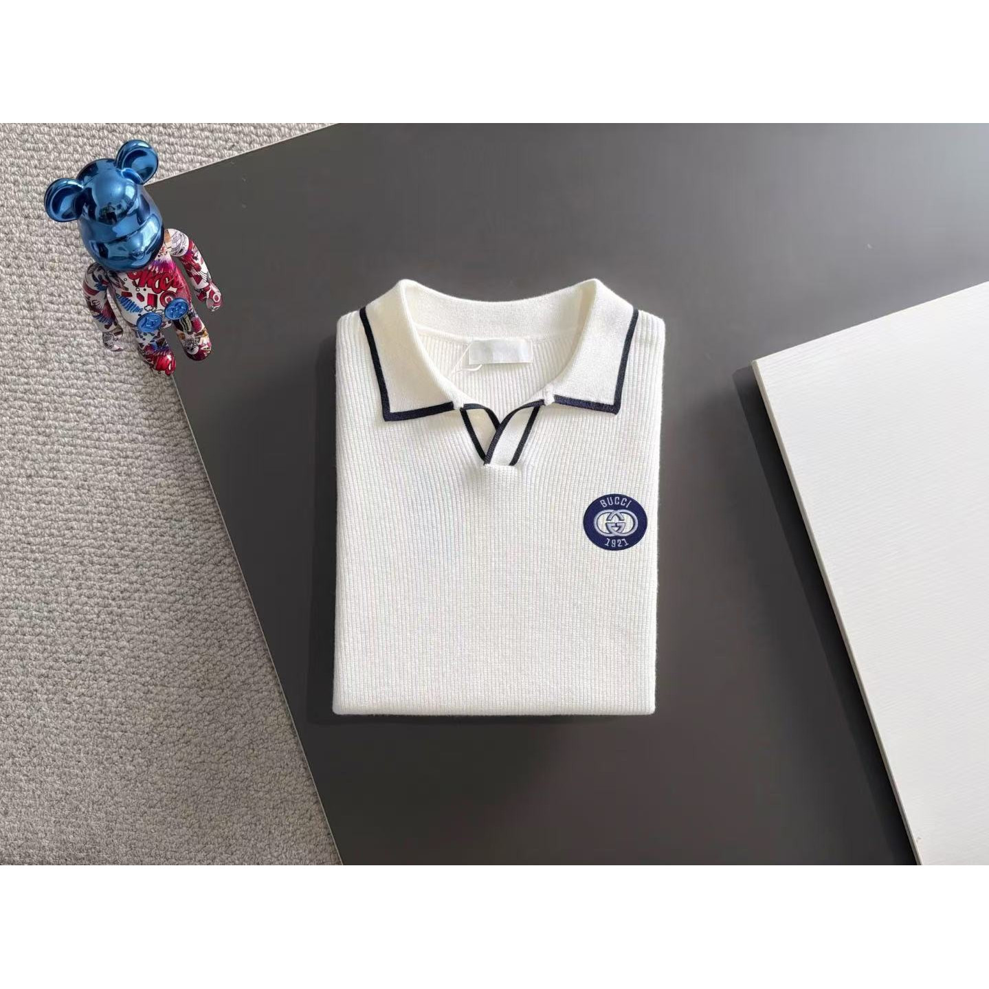 <p>GUCCI&nbsp;秋冬官网最新毛衣(白)</p>