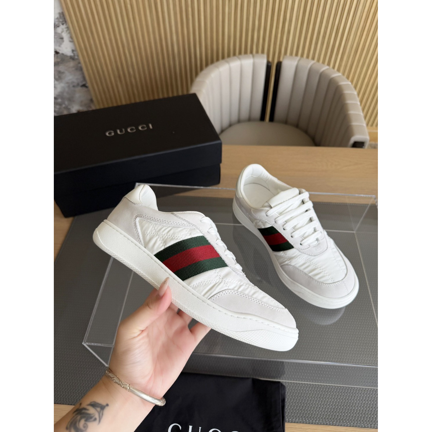 <p>GUCCI 休閒鞋(白)</p>